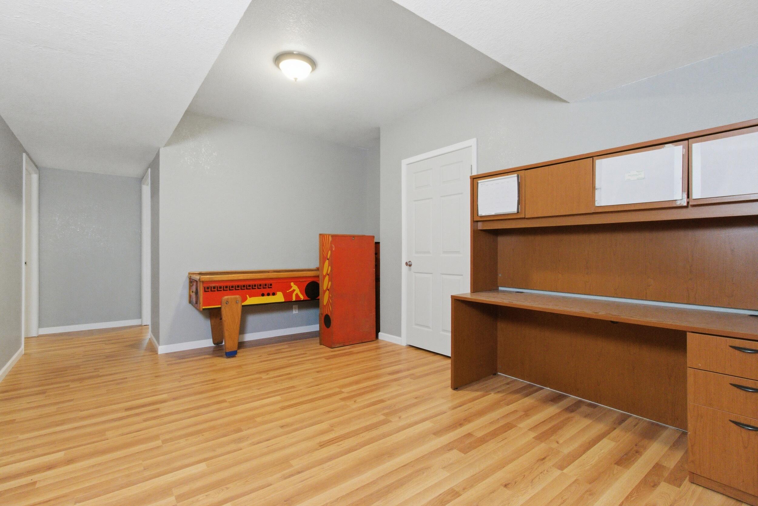 18418 Circle B Road Property Photo 34
