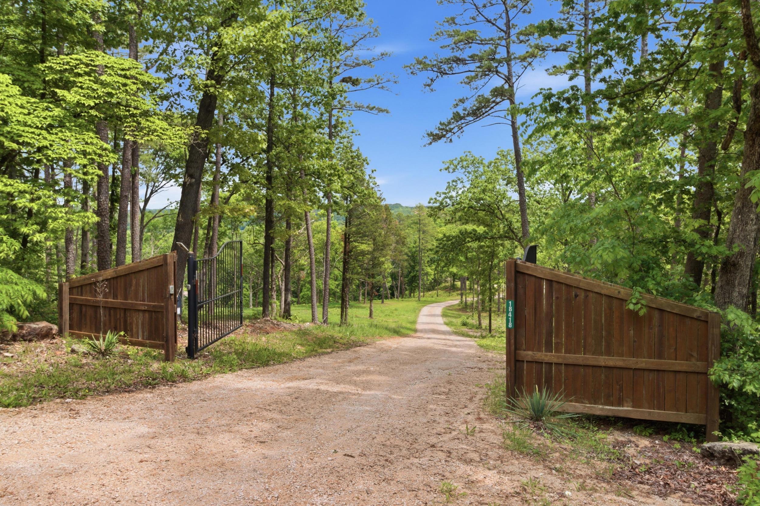 Tract 8 Circle B Road Property Photo 15