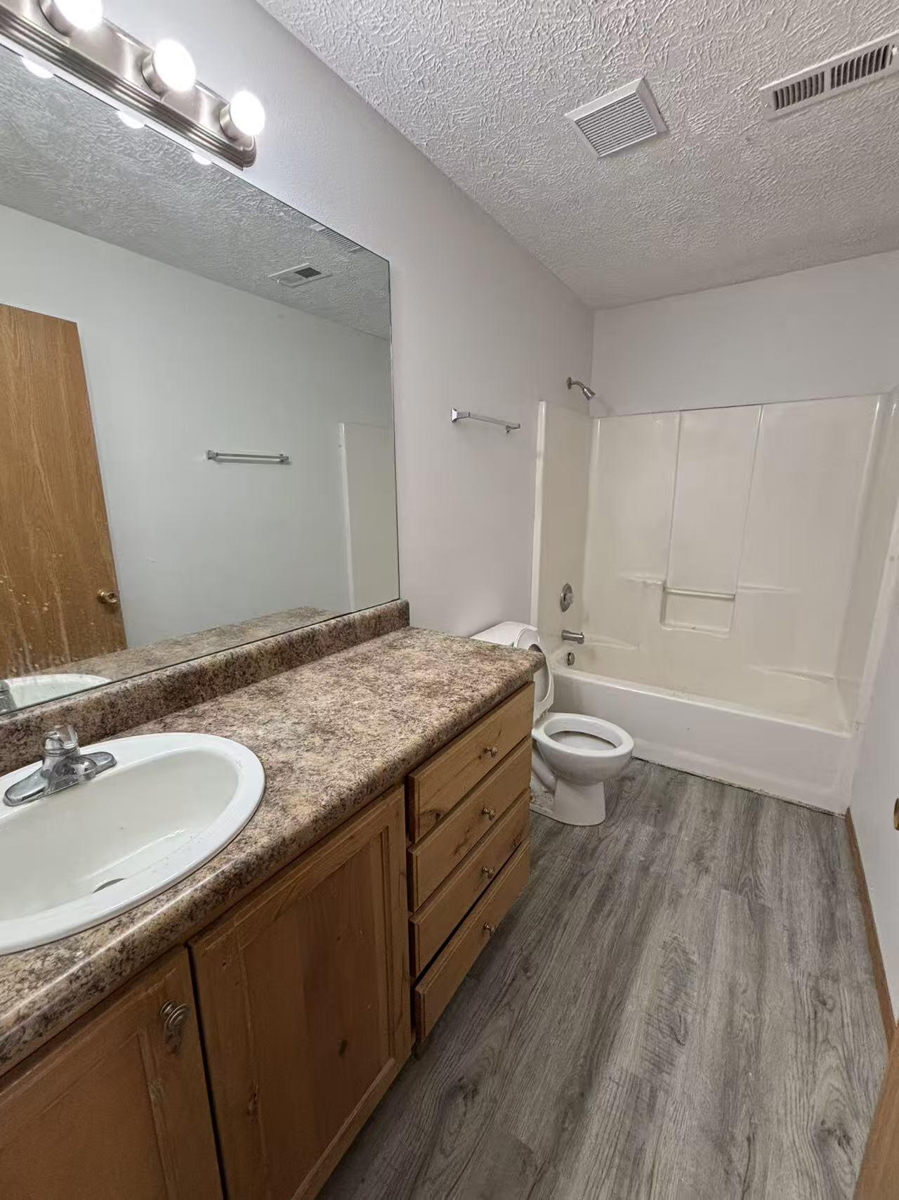 640 South Kansas Avenue Unit 640 & Unit 642 Property Photo 22