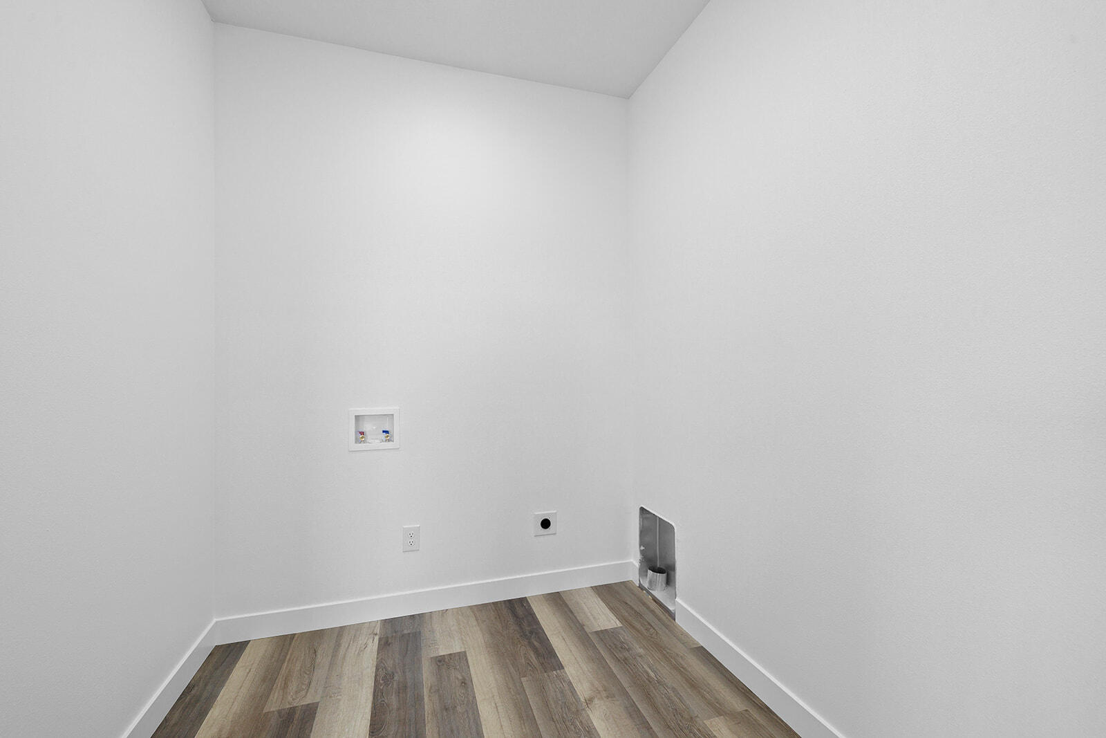 496 Bailiwick Drive Property Photo 16