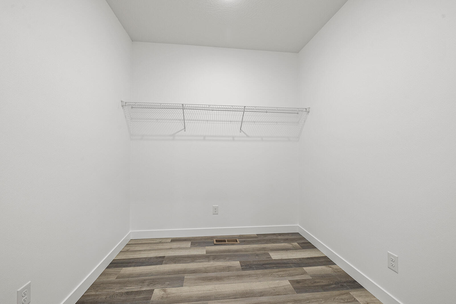 496 Bailiwick Drive Property Photo 23
