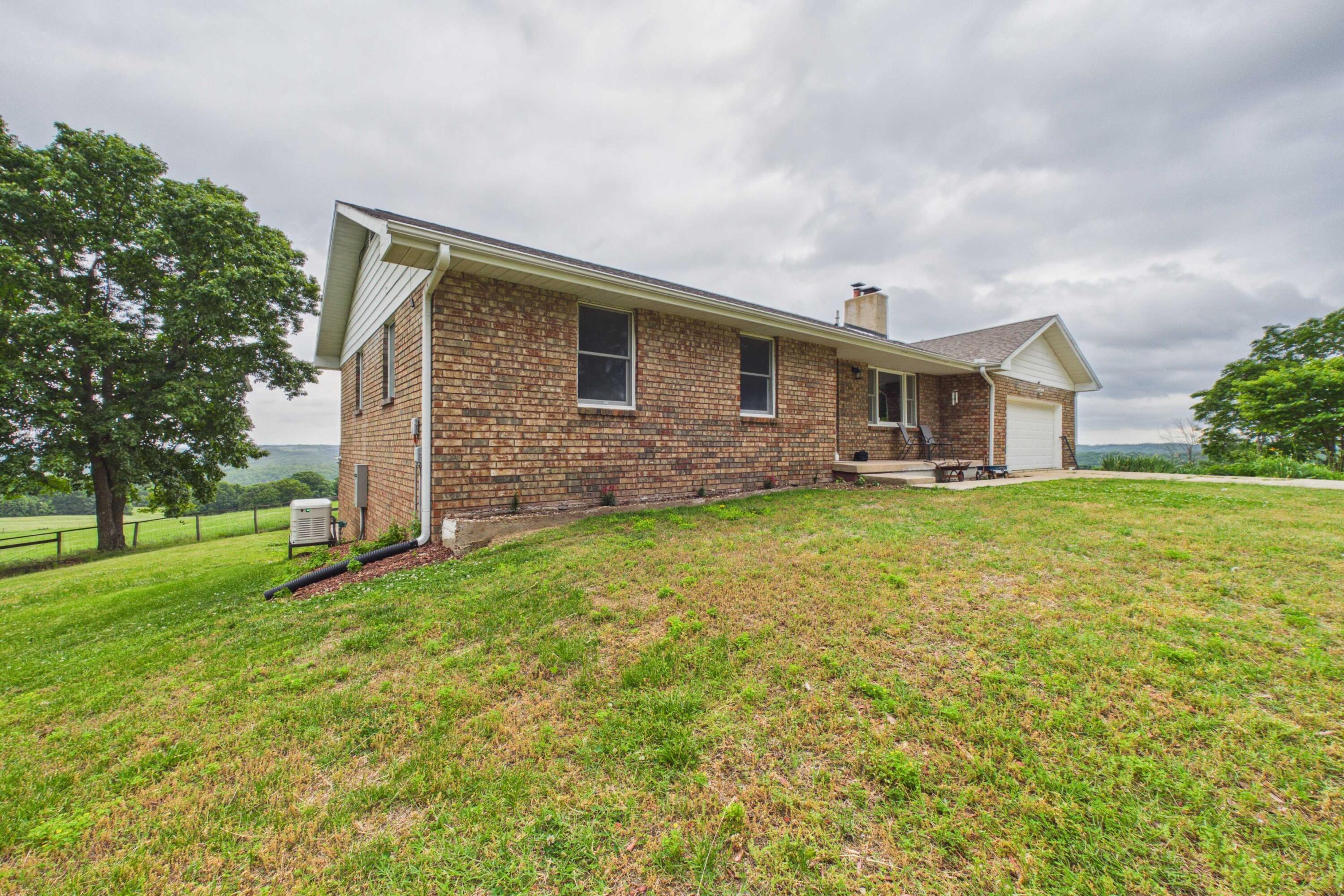 283 Wyandotte Drive Property Photo 1