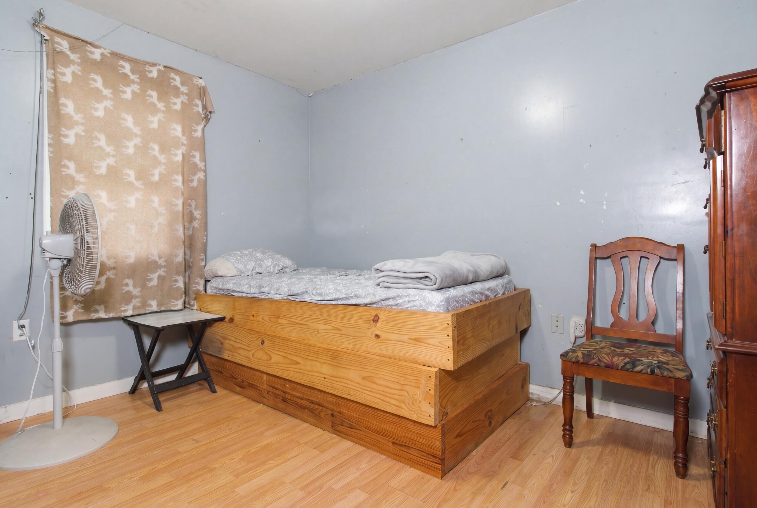 738 Dooley Street Property Photo 13