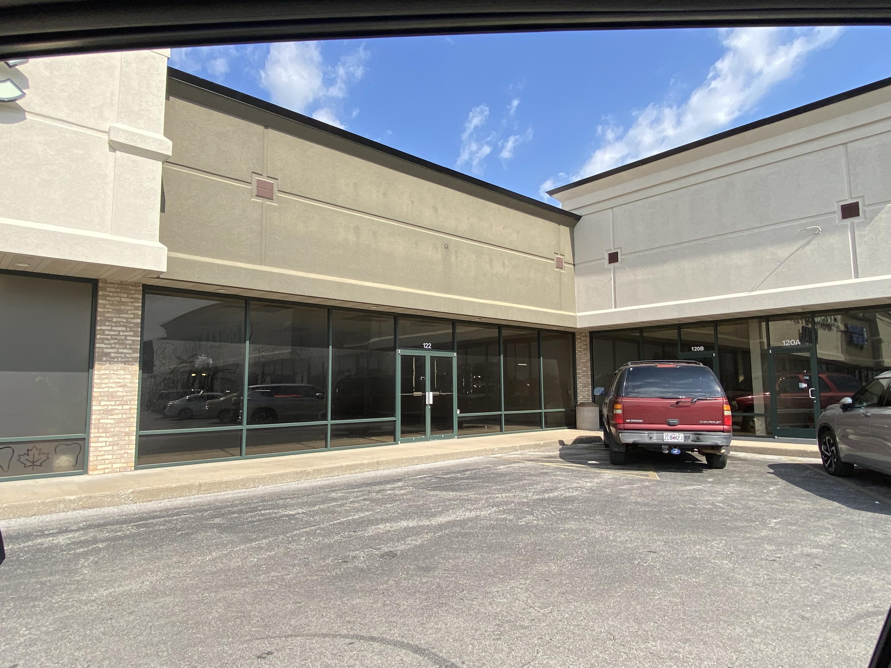 122 West George E Phelps Boulevard Property Photo 3