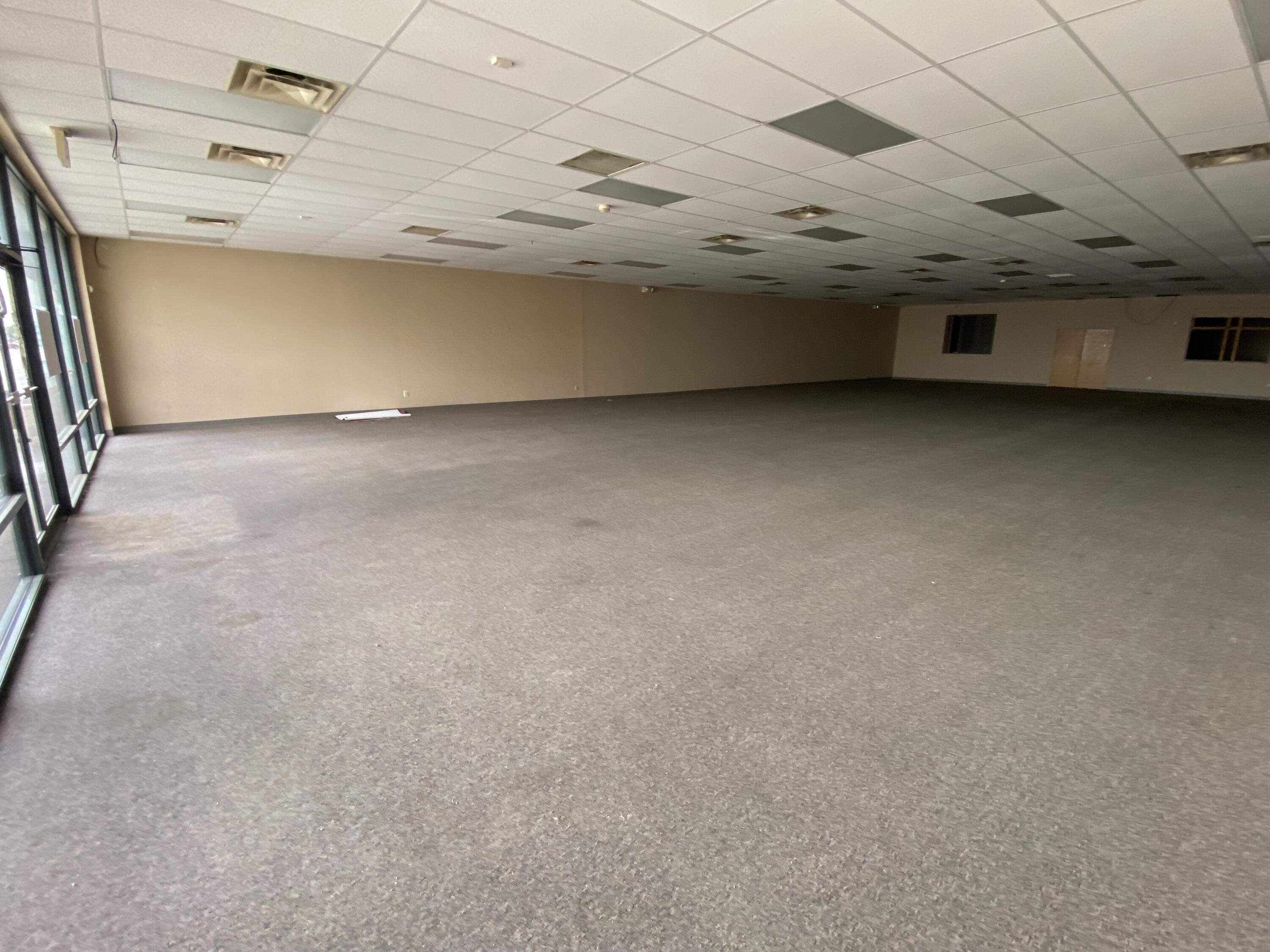 122 West George E Phelps Boulevard Property Photo 10