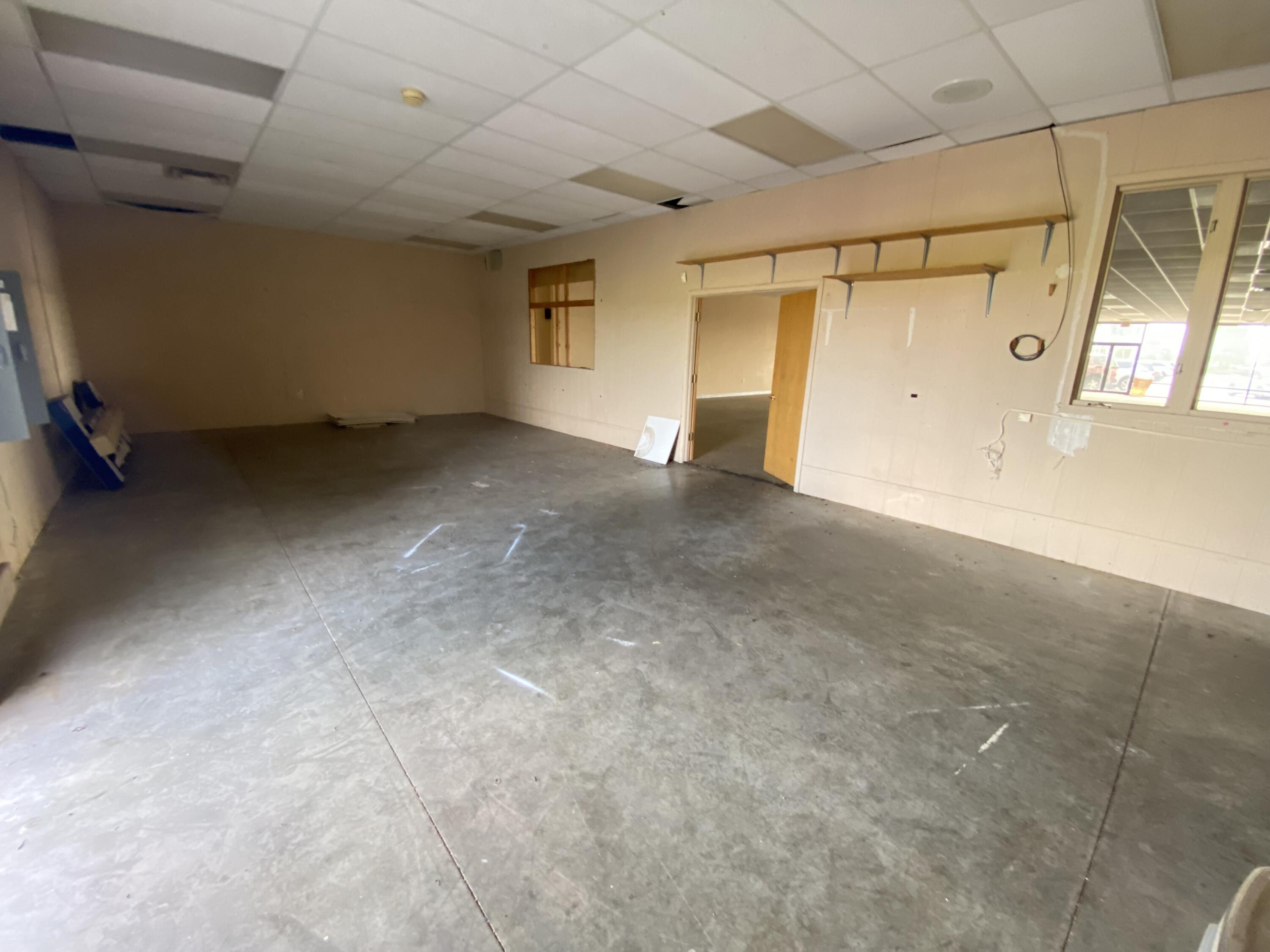 122 West George E Phelps Boulevard Property Photo 11