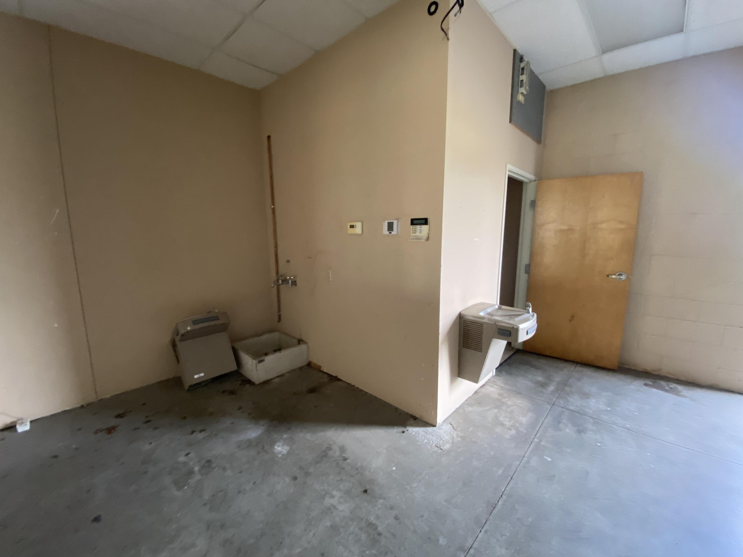 122 West George E Phelps Boulevard Property Photo 12