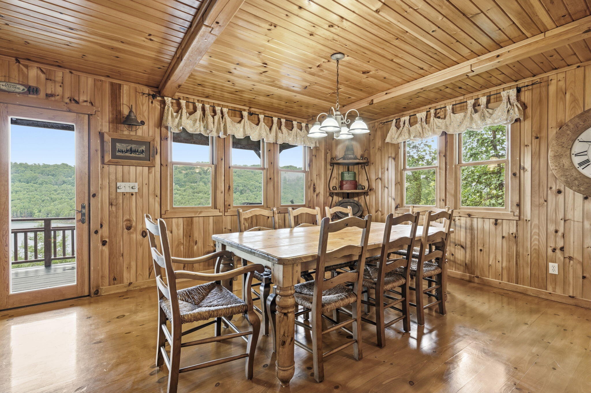 236 Crooked Lane Property Photo 13