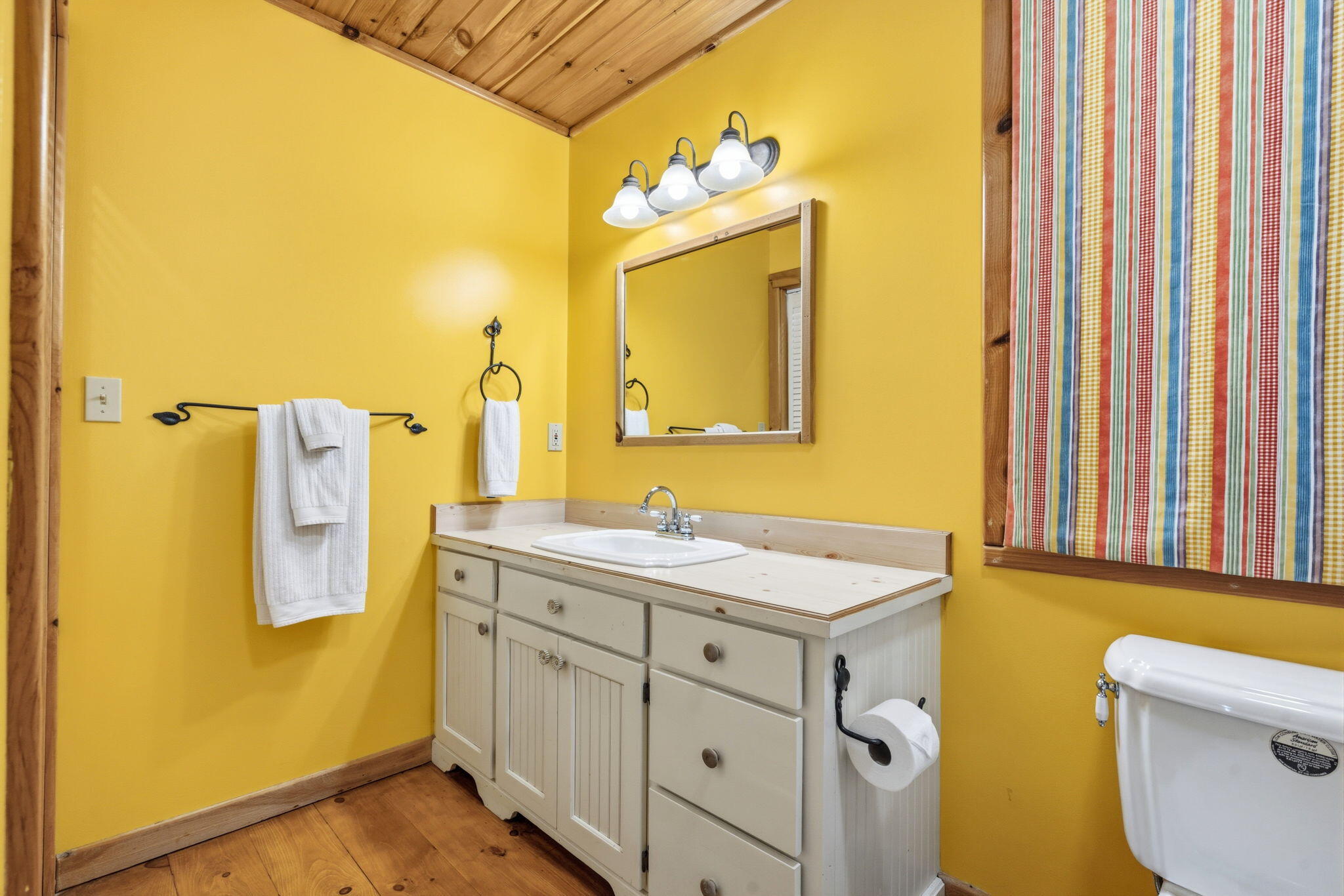 236 Crooked Lane Property Photo 25