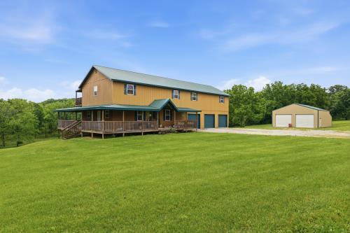 2104 State Highway F Property Photo 1
