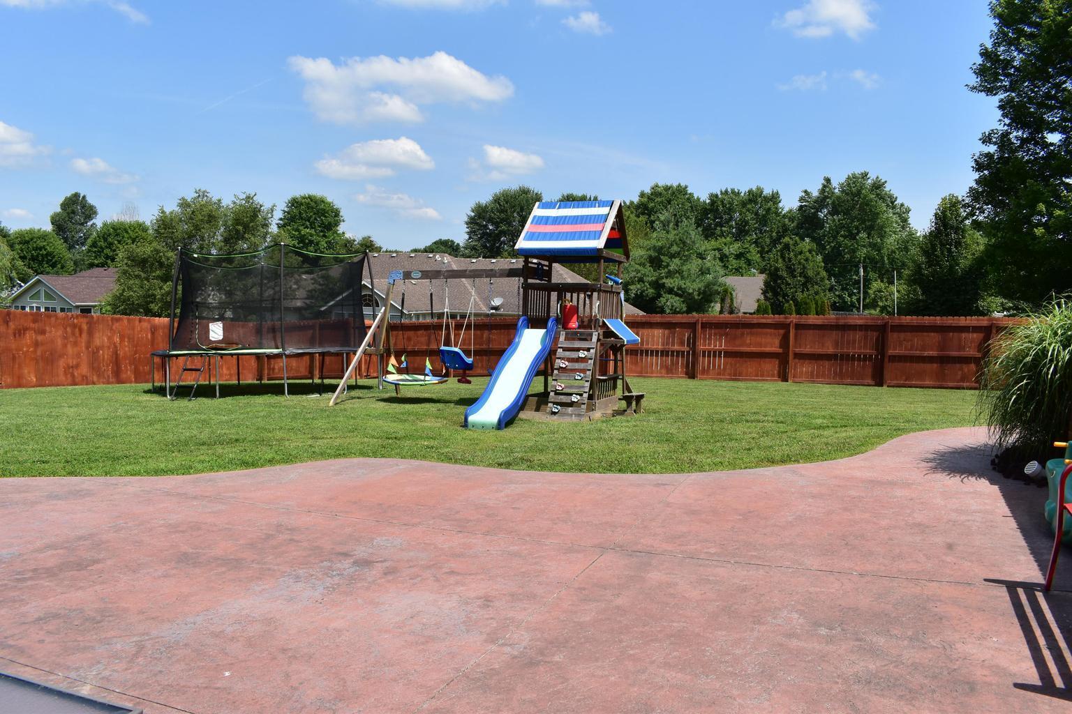 408 Honeysuckle Lane Property Photo 7