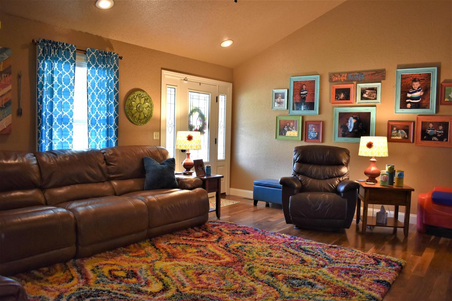 408 Honeysuckle Lane Property Photo 8