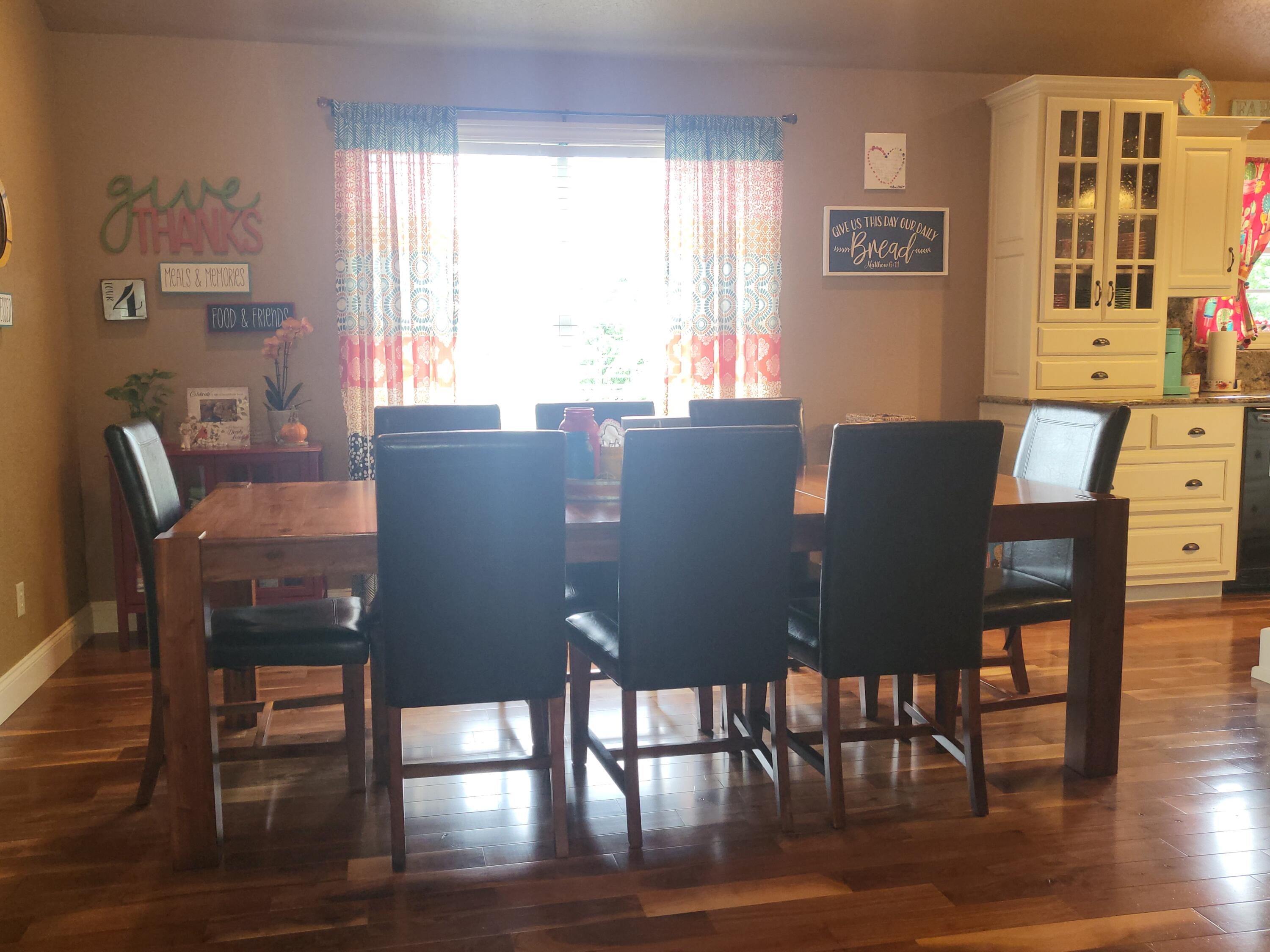 408 Honeysuckle Lane Property Photo 13