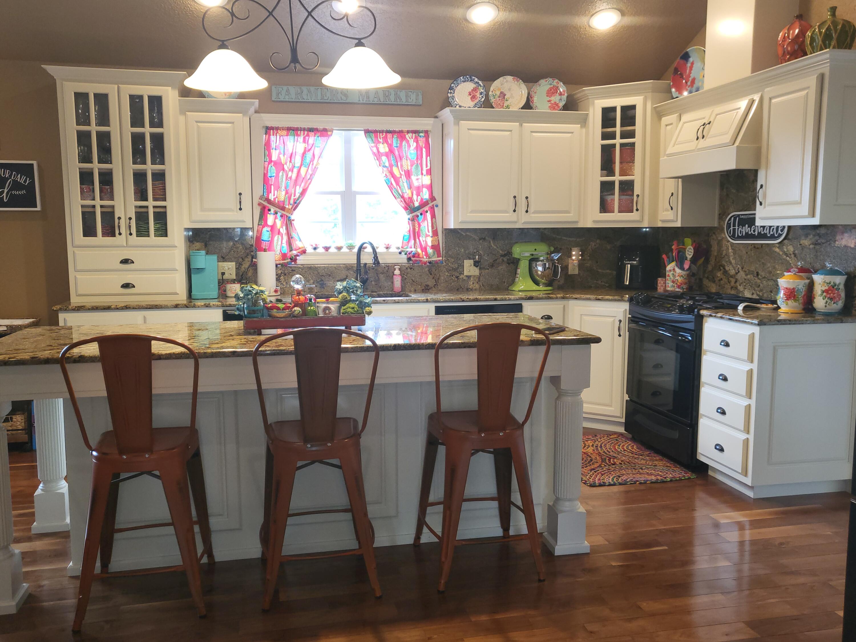 408 Honeysuckle Lane Property Photo 21