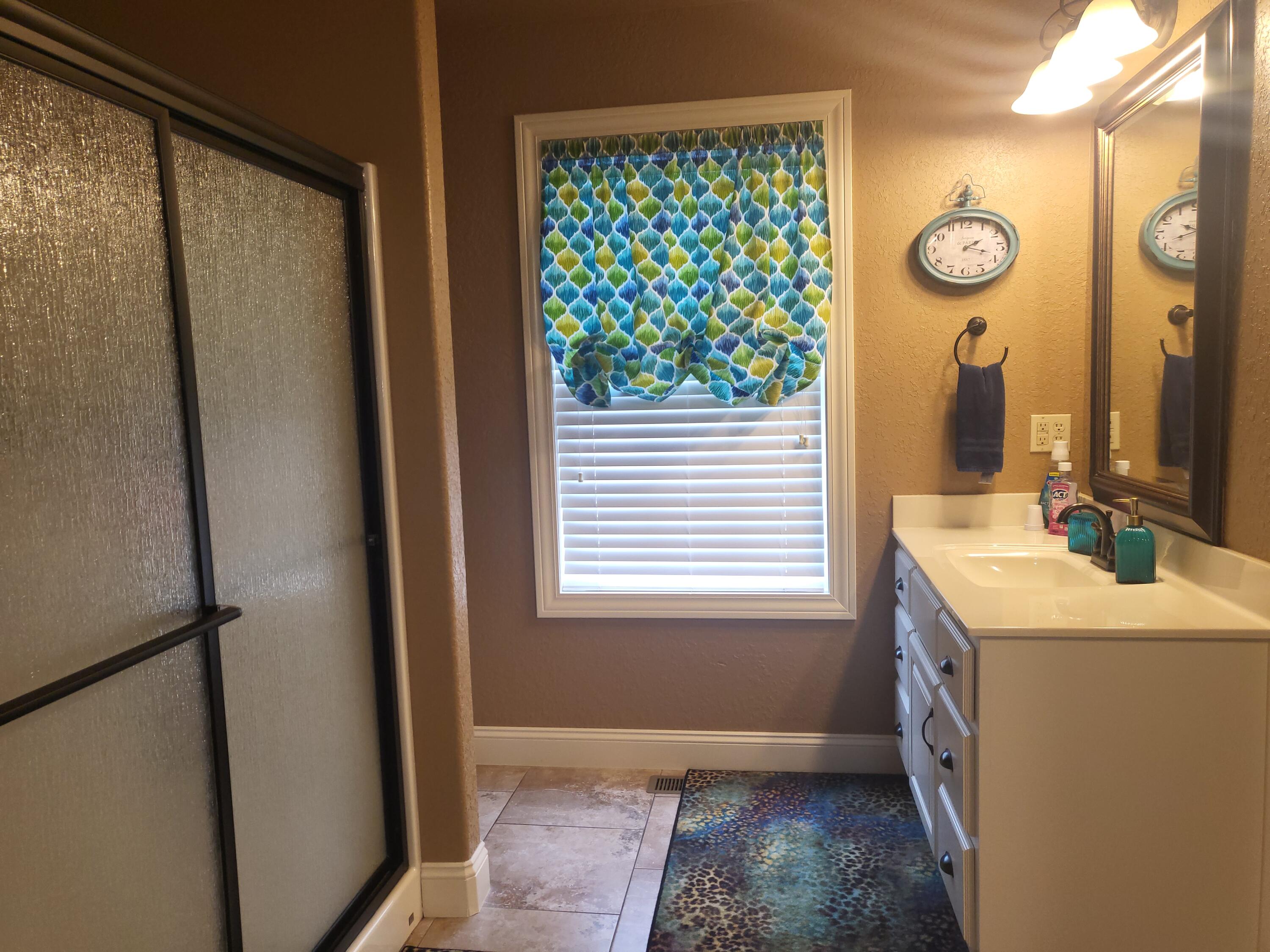 408 Honeysuckle Lane Property Photo 28