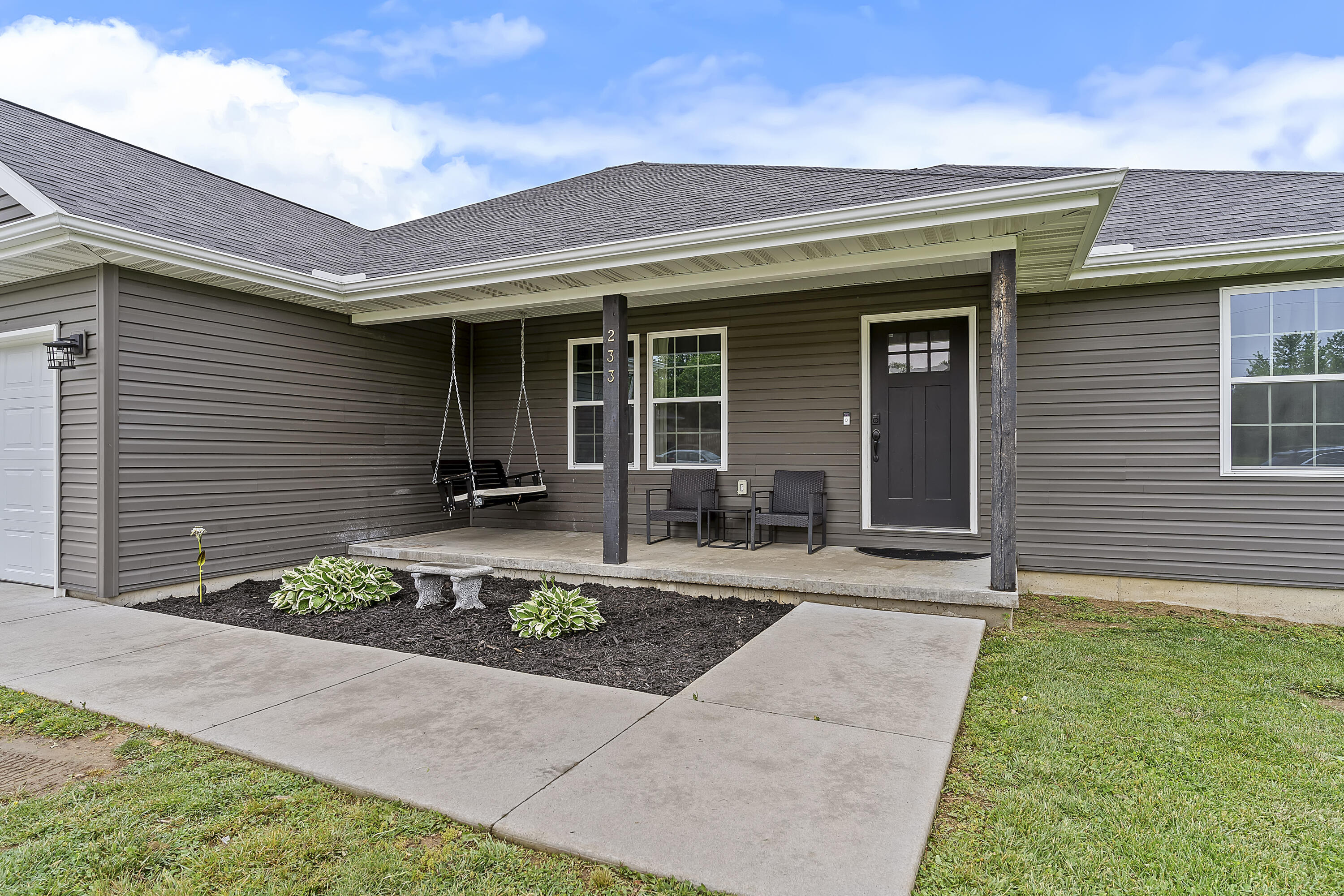 233 North Karen Circle Property Photo 4