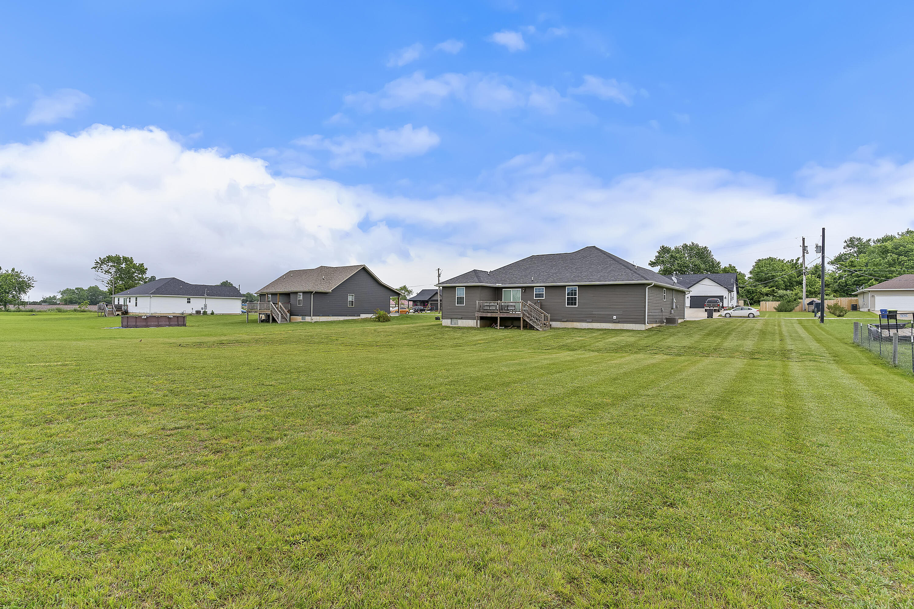 233 North Karen Circle Property Photo 35