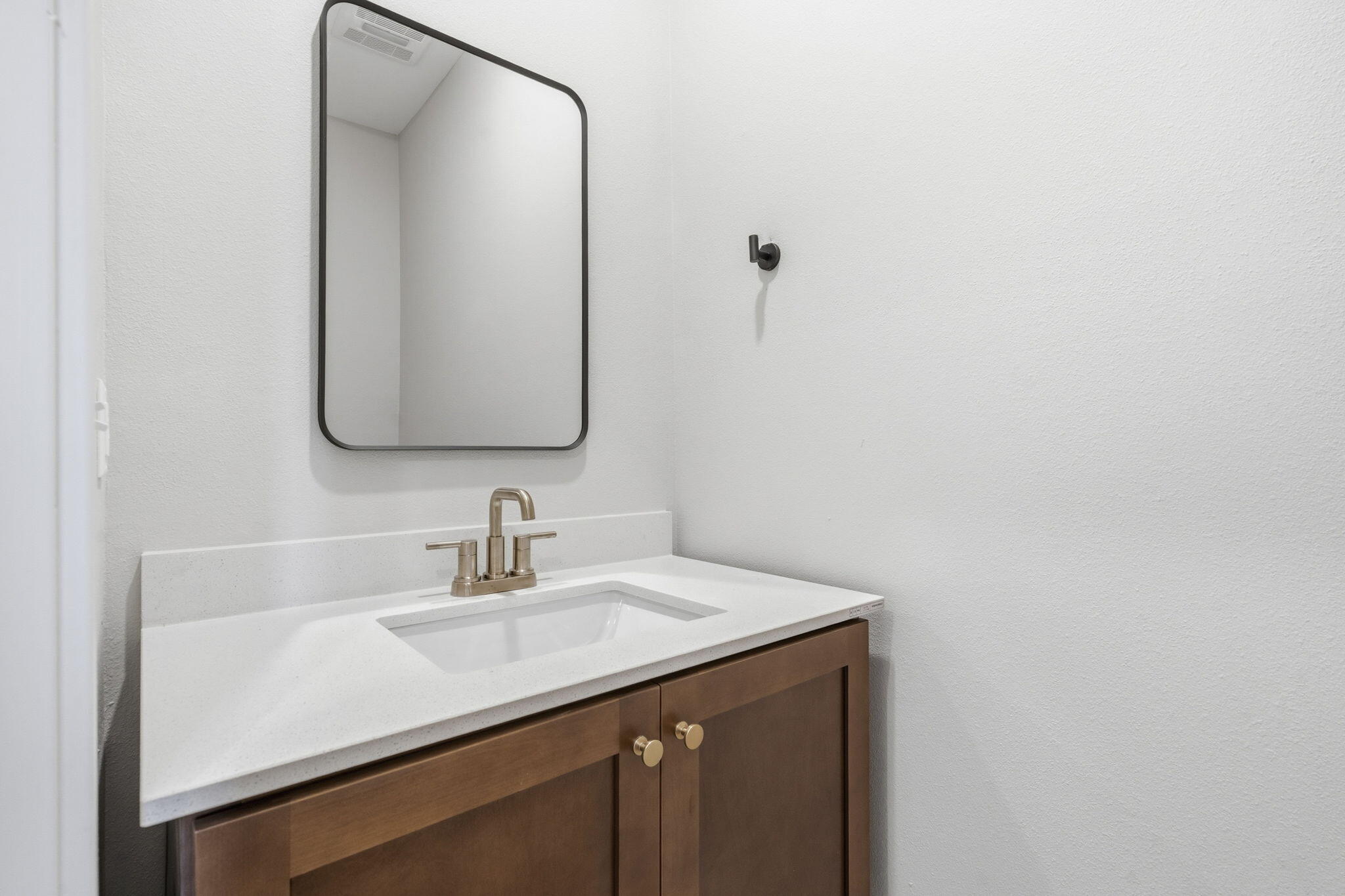 2175 West Parkview Avenue Property Photo 17