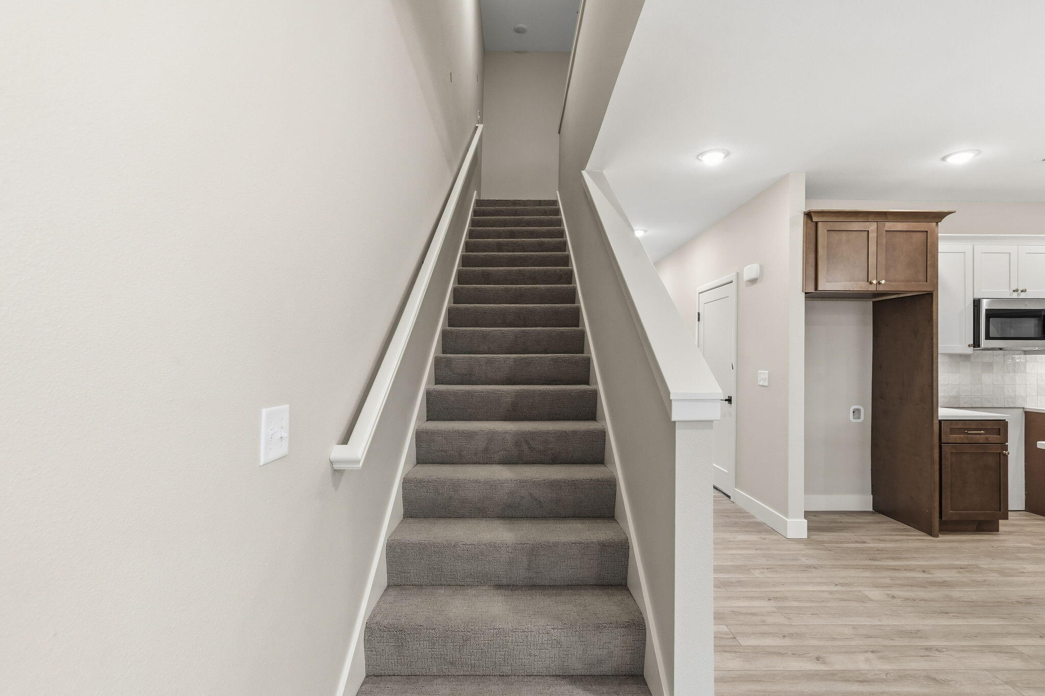 2175 West Parkview Avenue Property Photo 18