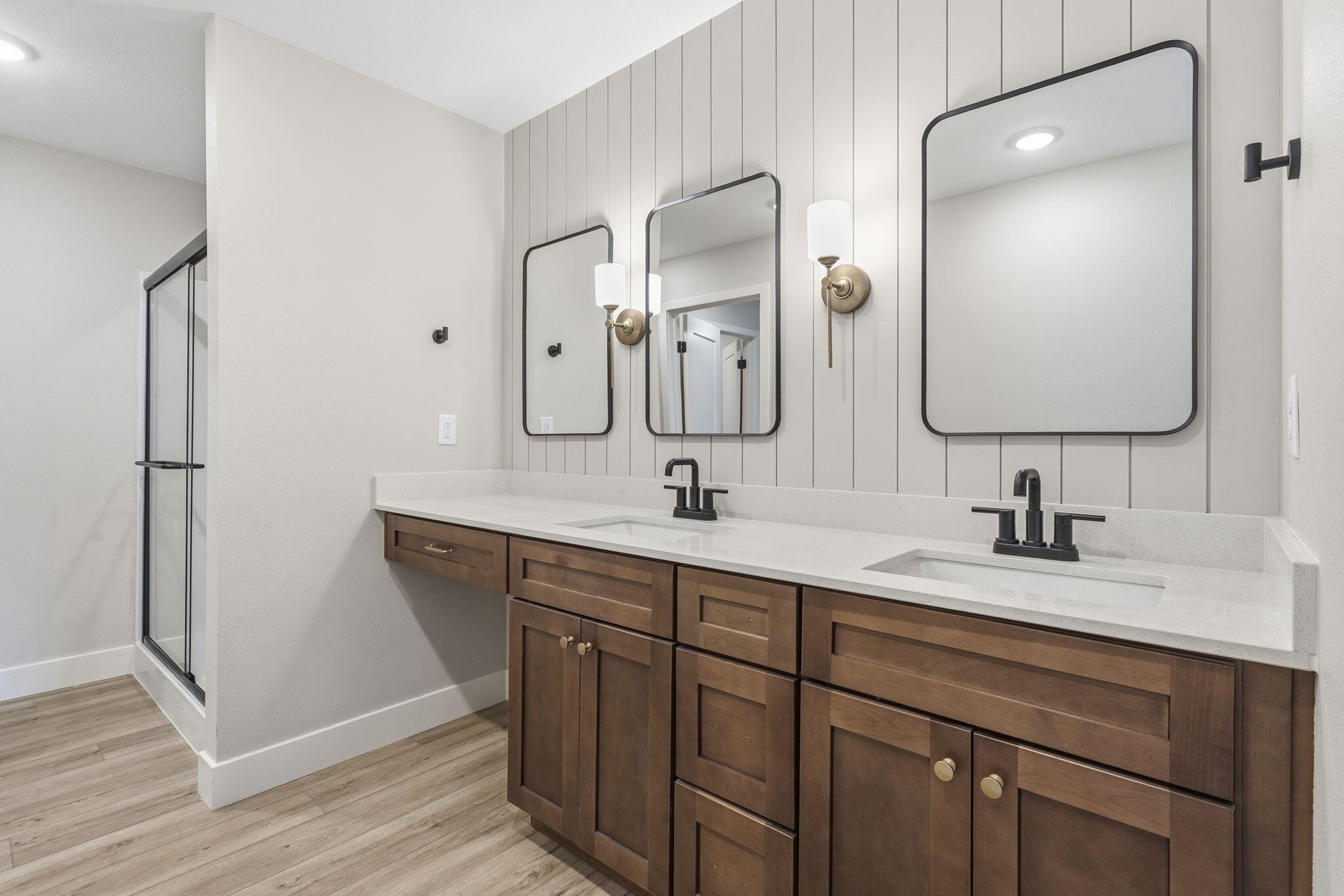 2175 West Parkview Avenue Property Photo 28