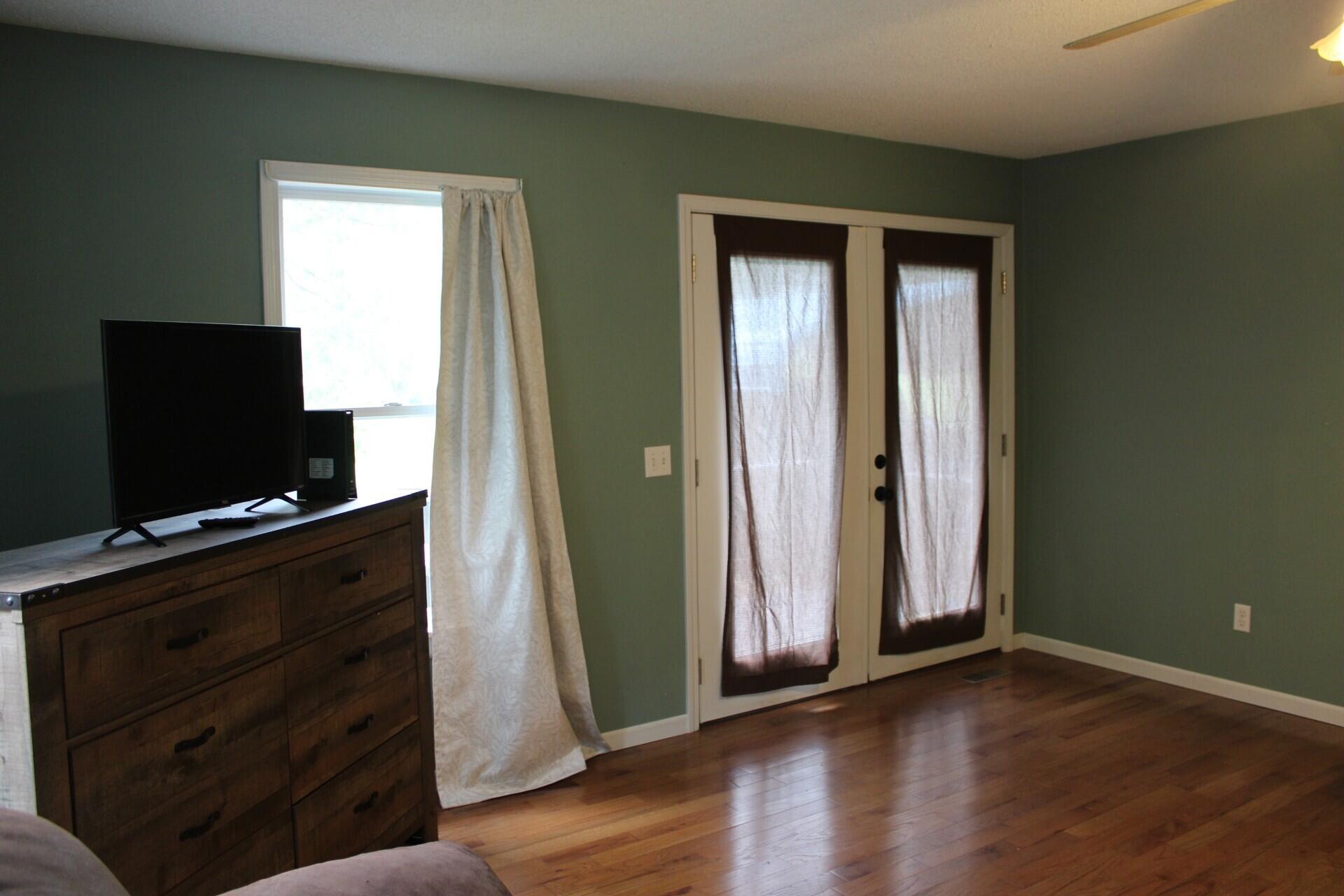 10058 County Road 8590 Property Photo 8