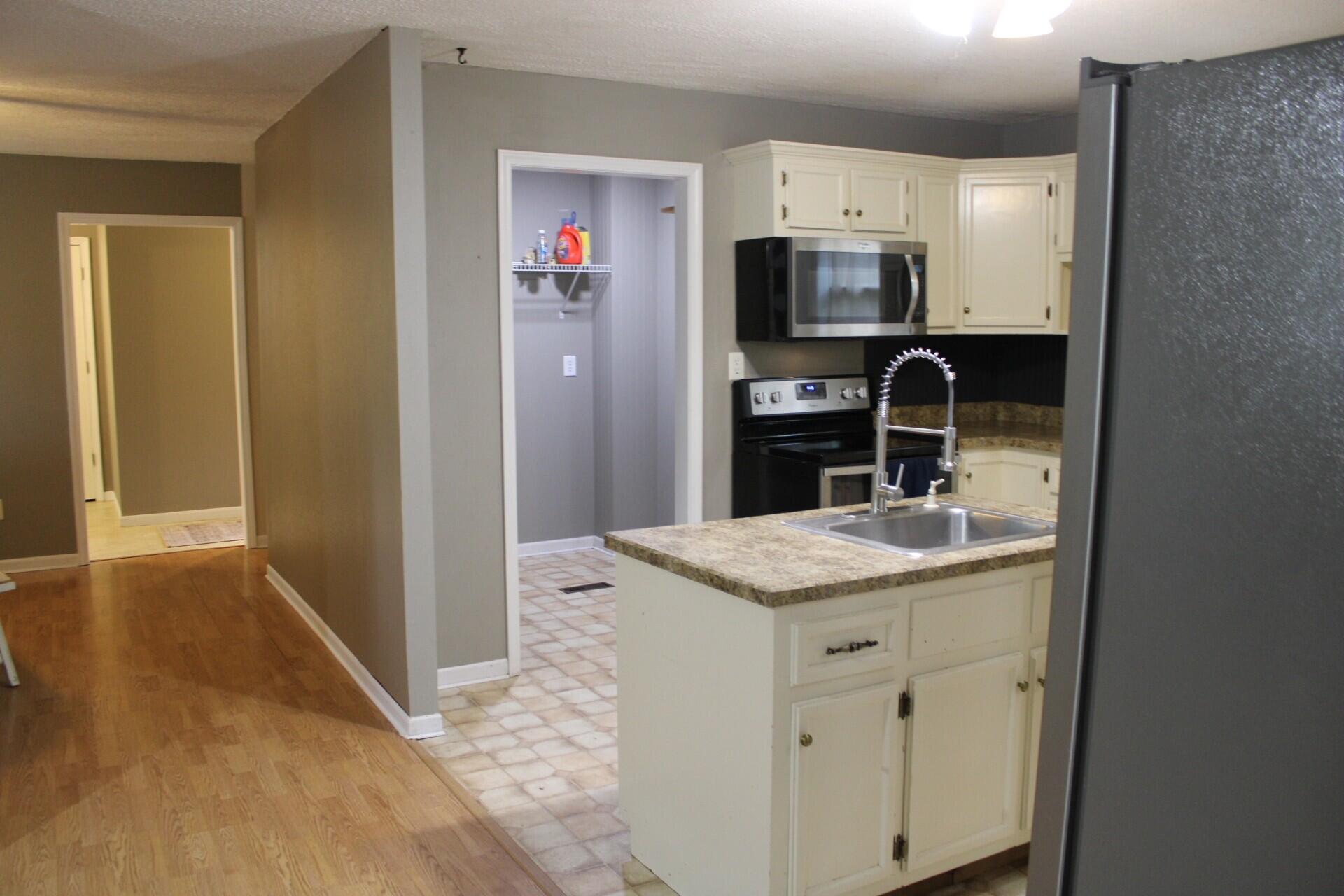 10058 County Road 8590 Property Photo 11
