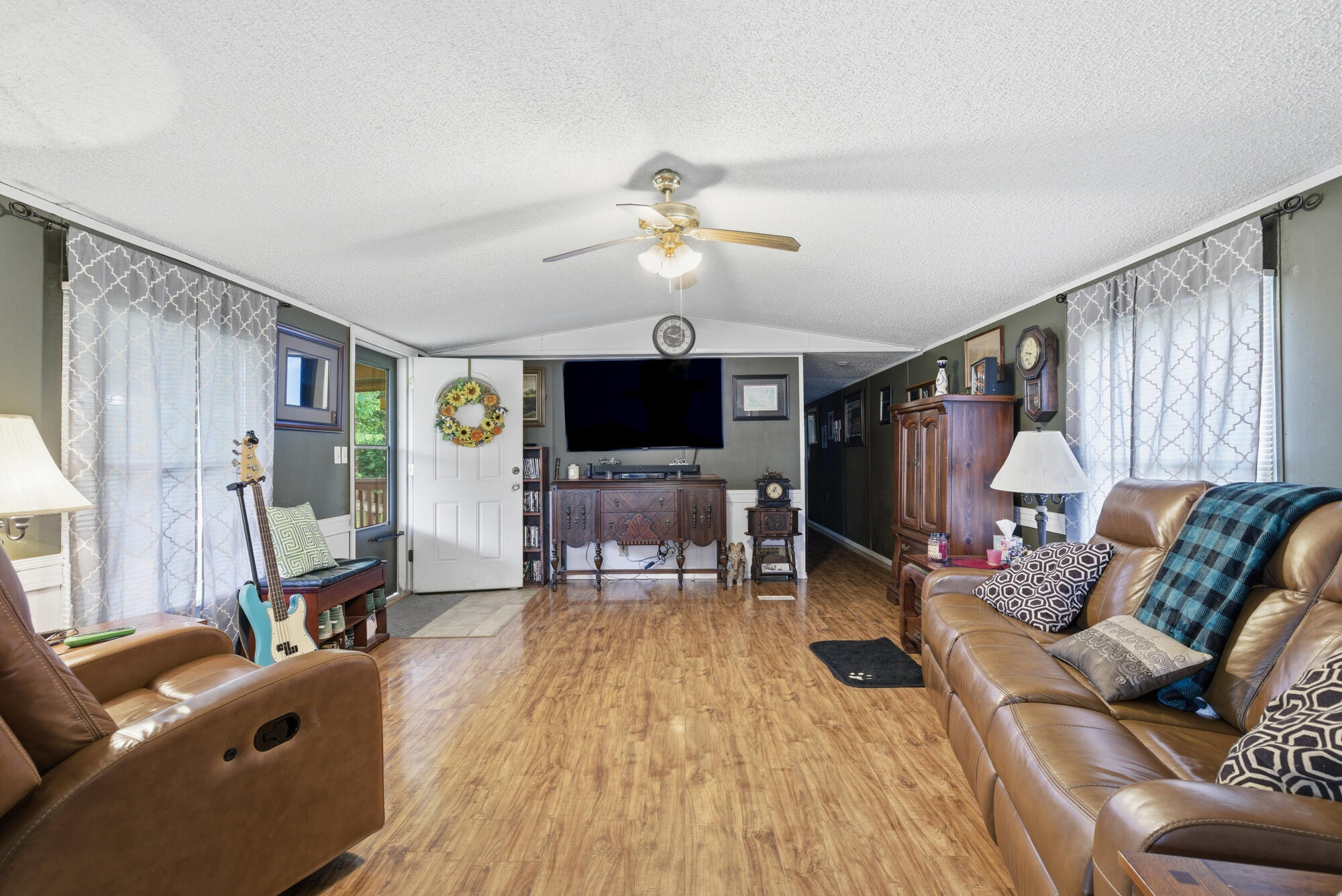 1919 Burnett Road Property Photo 9