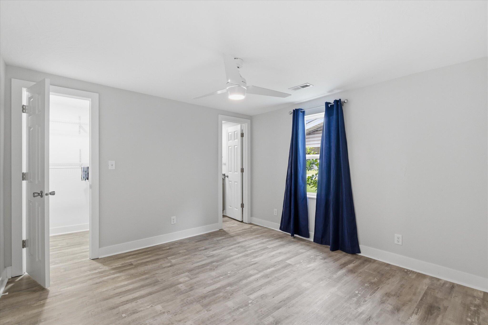 2661 East Division Street Property Photo 15