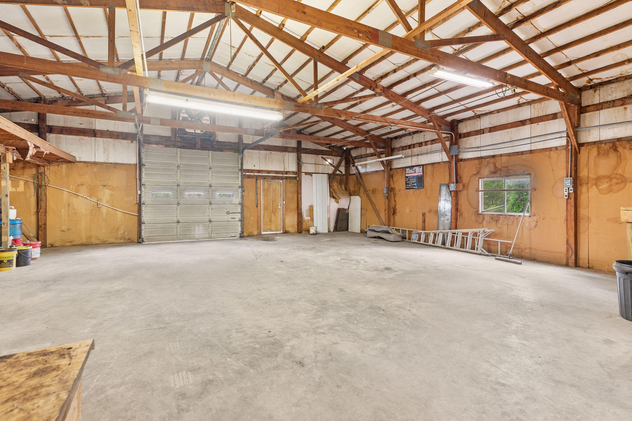 21643 Lawrence 1040 Property Photo 8