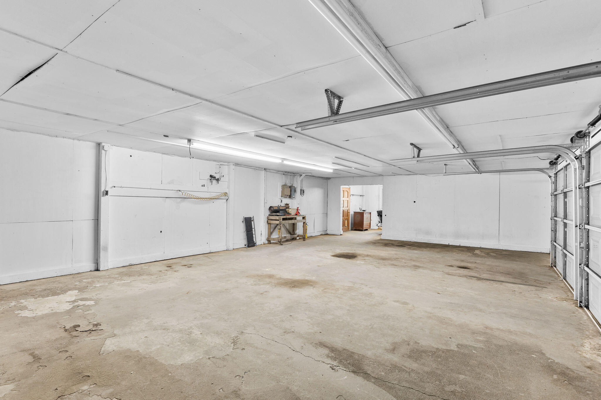 21643 Lawrence 1040 Property Photo 23