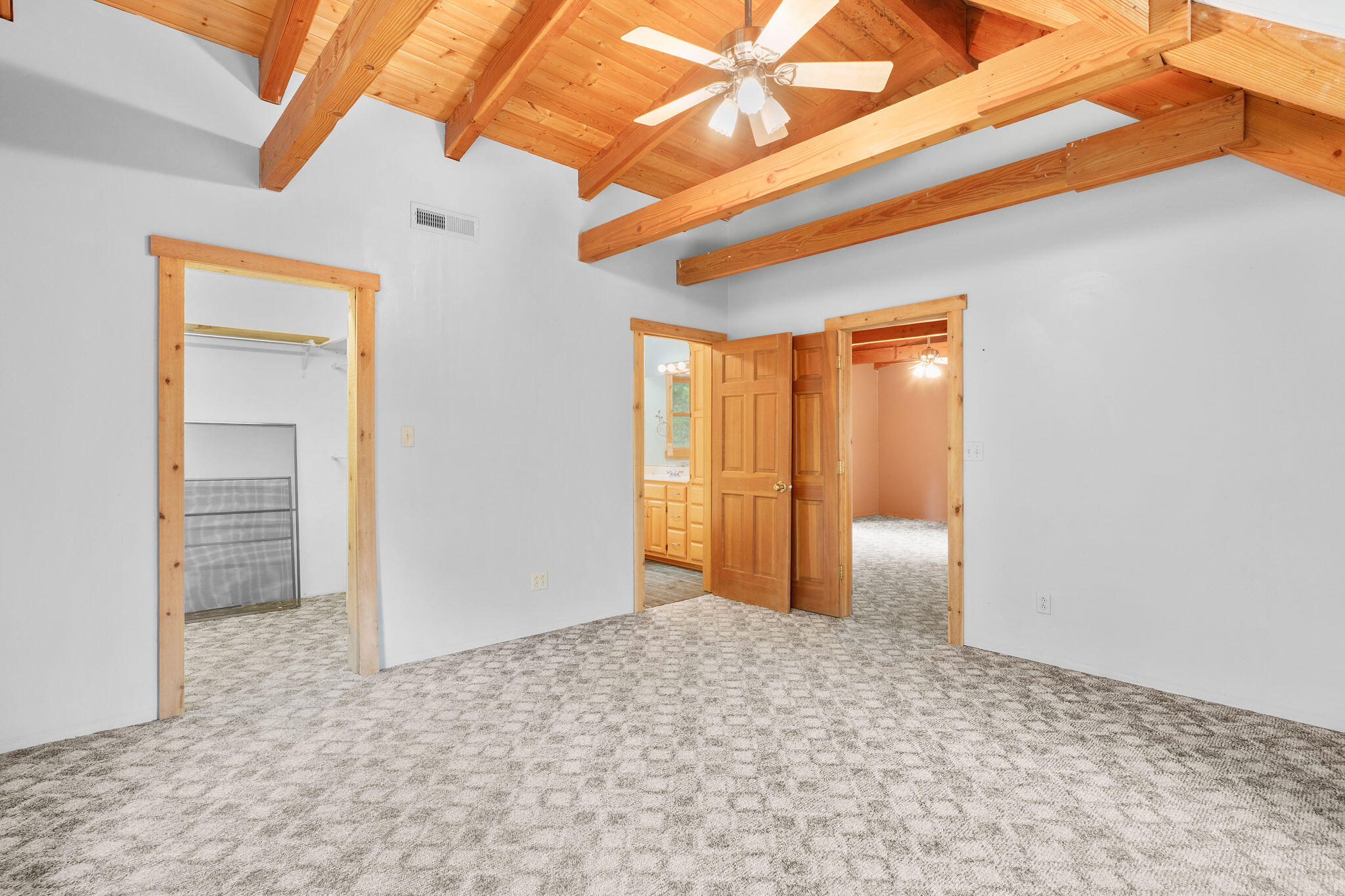 21643 Lawrence 1040 Property Photo 50