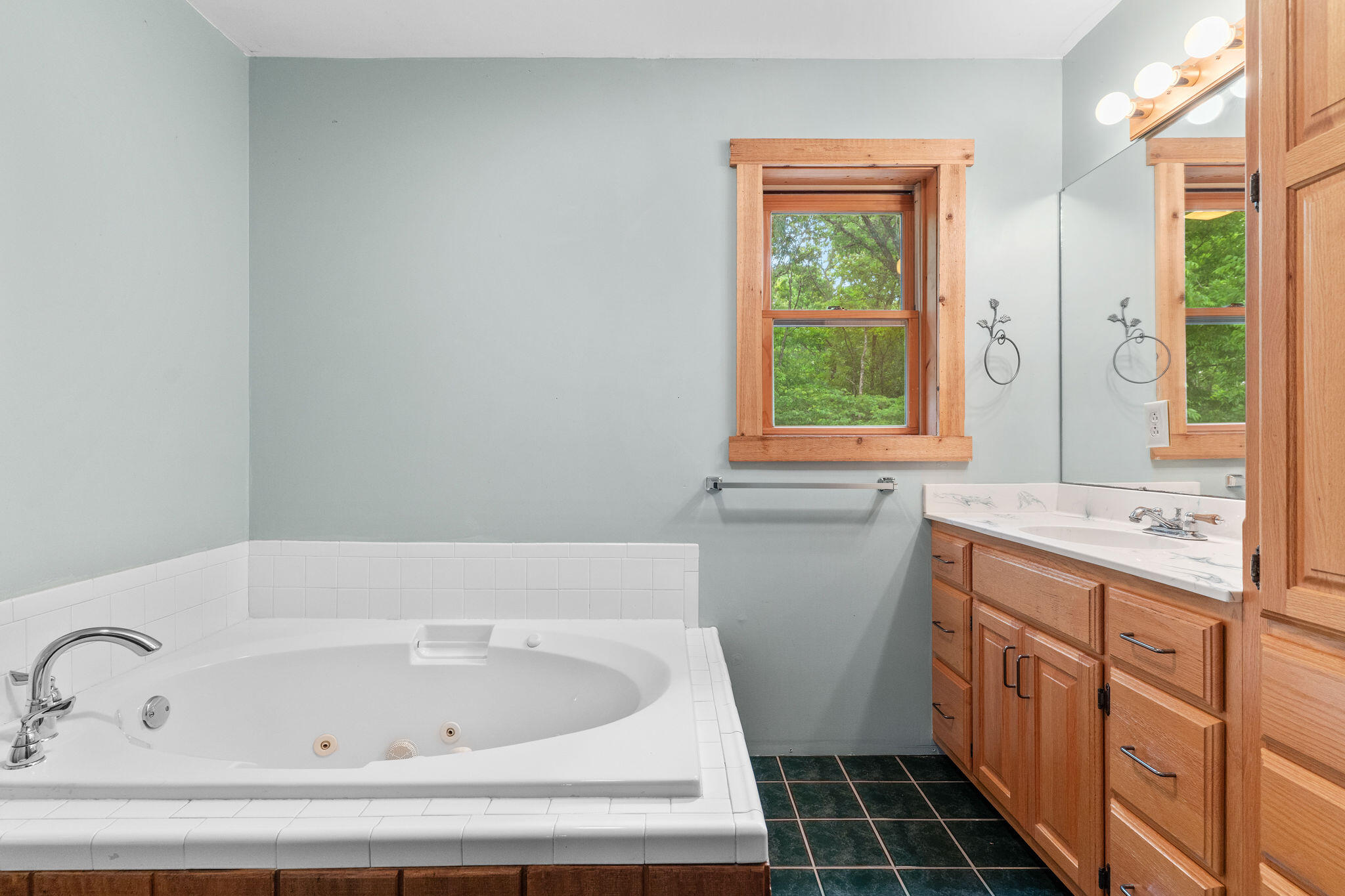 21643 Lawrence 1040 Property Photo 52