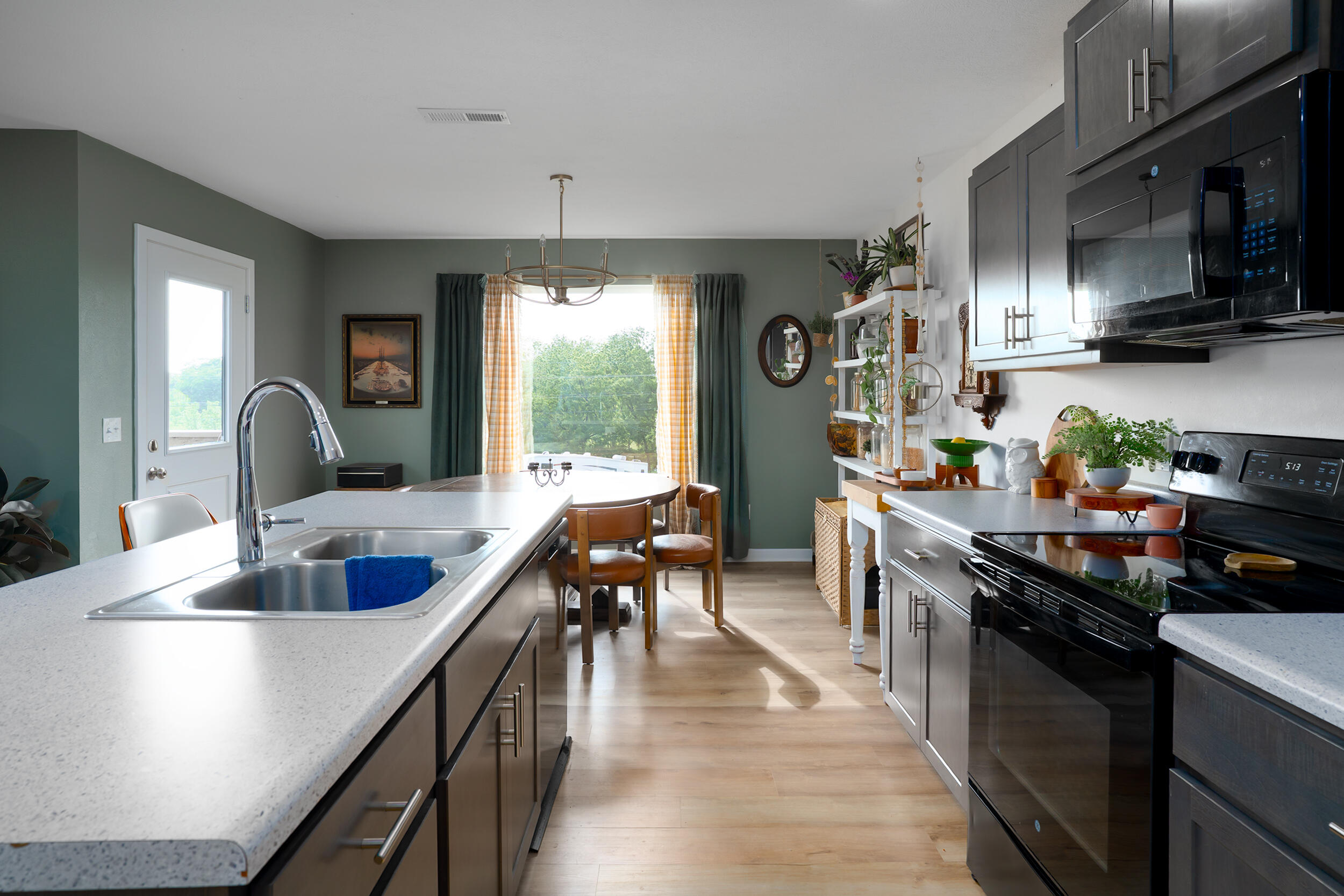 301 Great Plains Street Property Photo 15