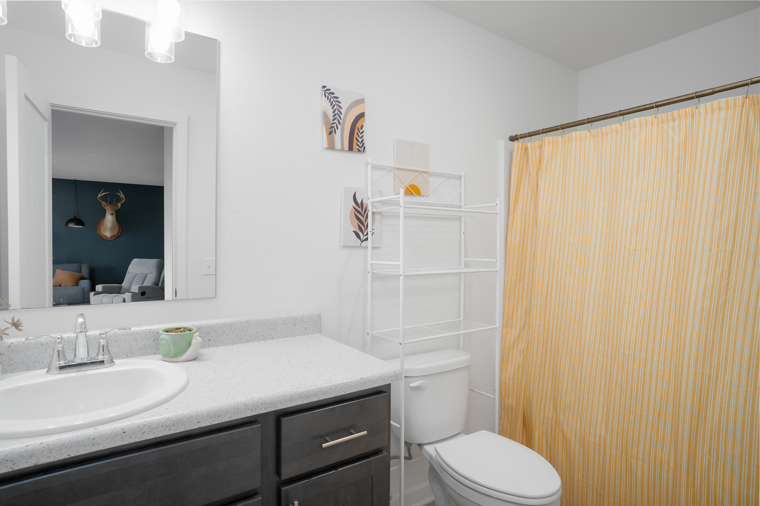 301 Great Plains Street Property Photo 33