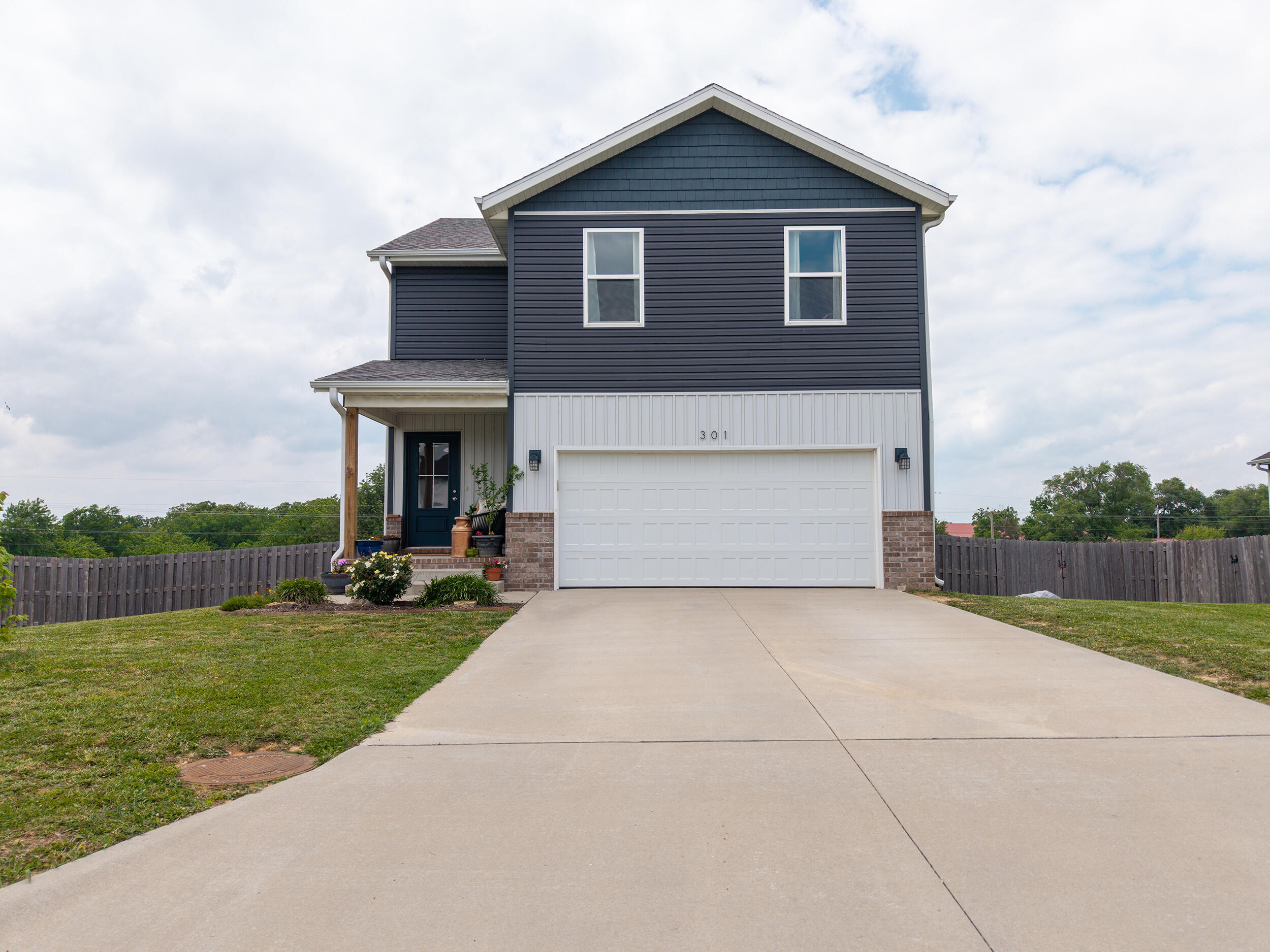 301 Great Plains Street Property Photo 41