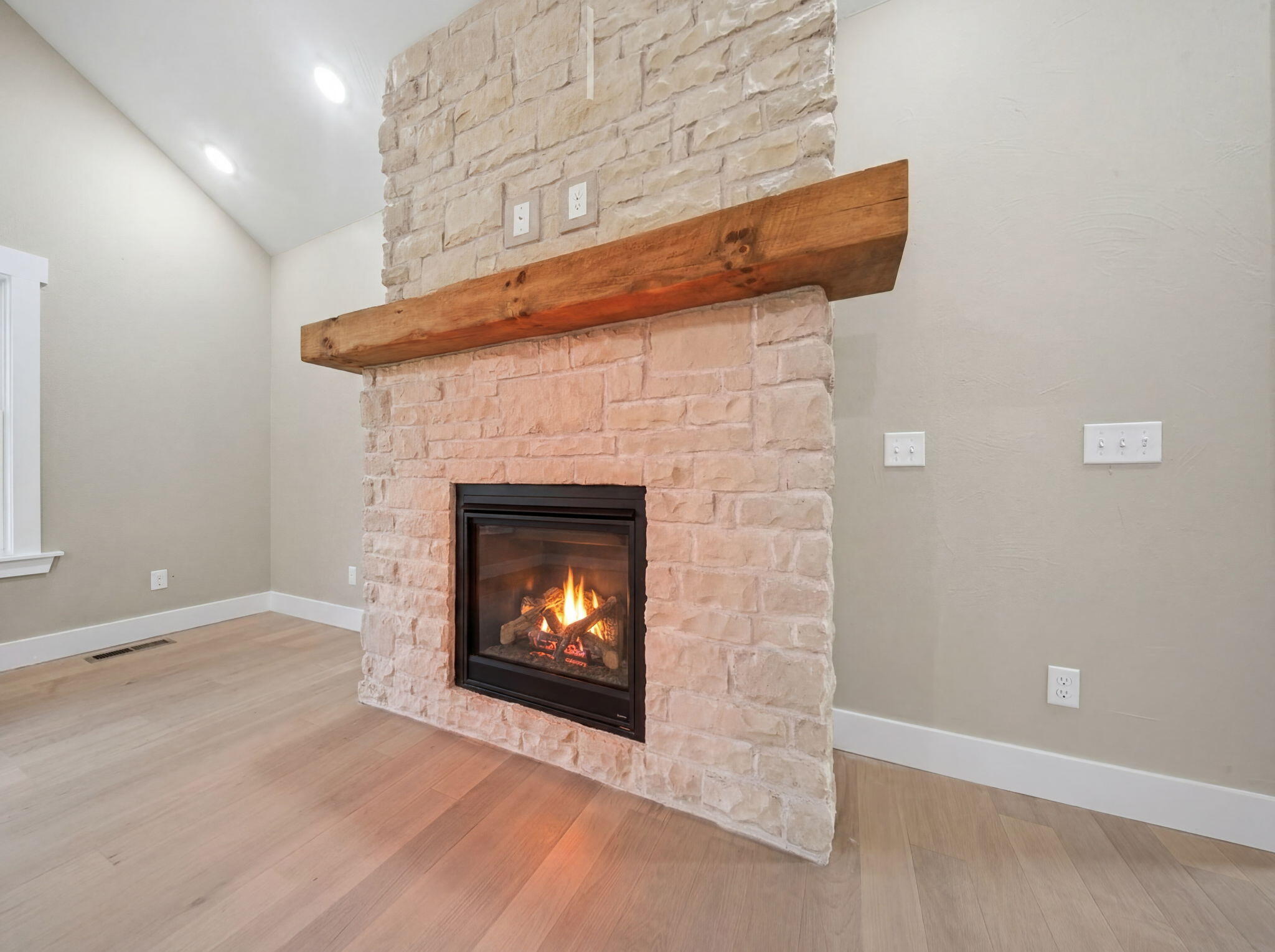 5300 North Seacrest Drive Property Photo 8
