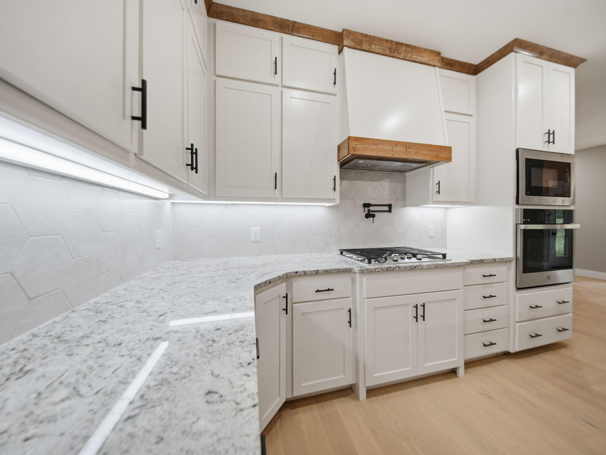 5300 North Seacrest Drive Property Photo 14
