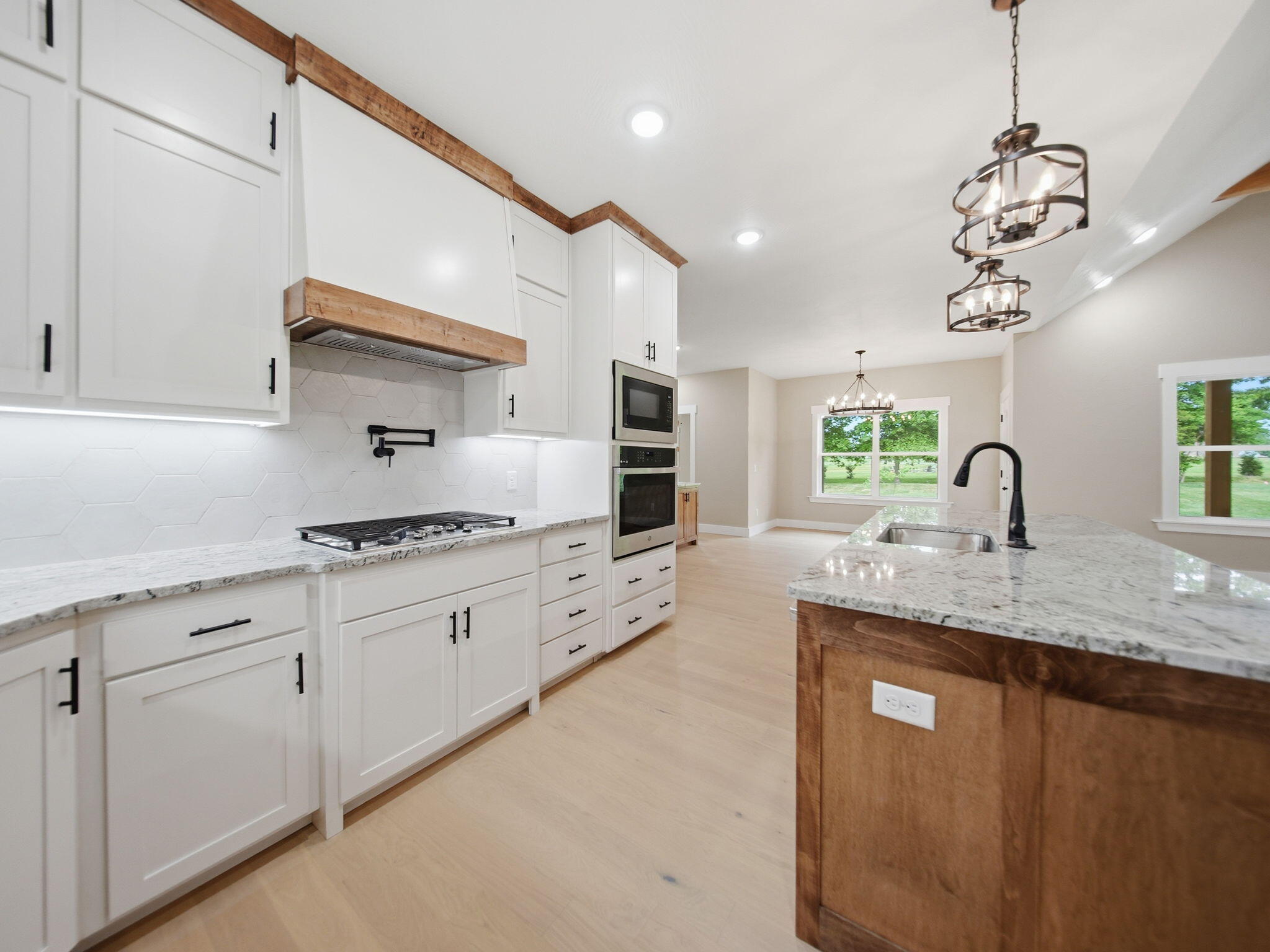 5300 North Seacrest Drive Property Photo 15