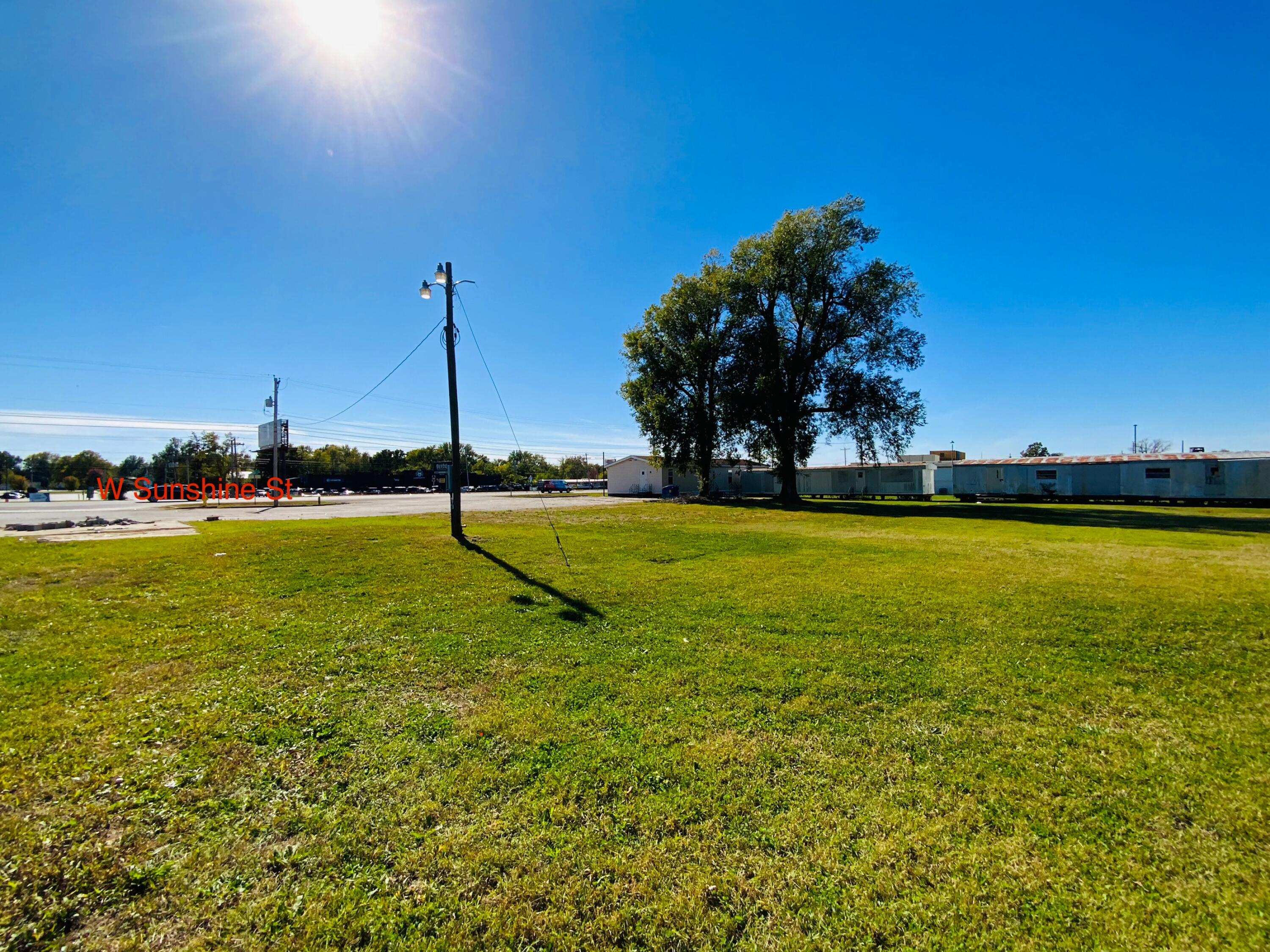 3115 West Sunshine Street Property Photo 6