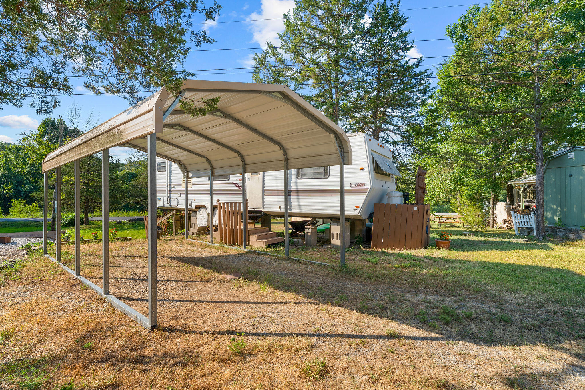 526 Jellystone Avenue Property Photo 11