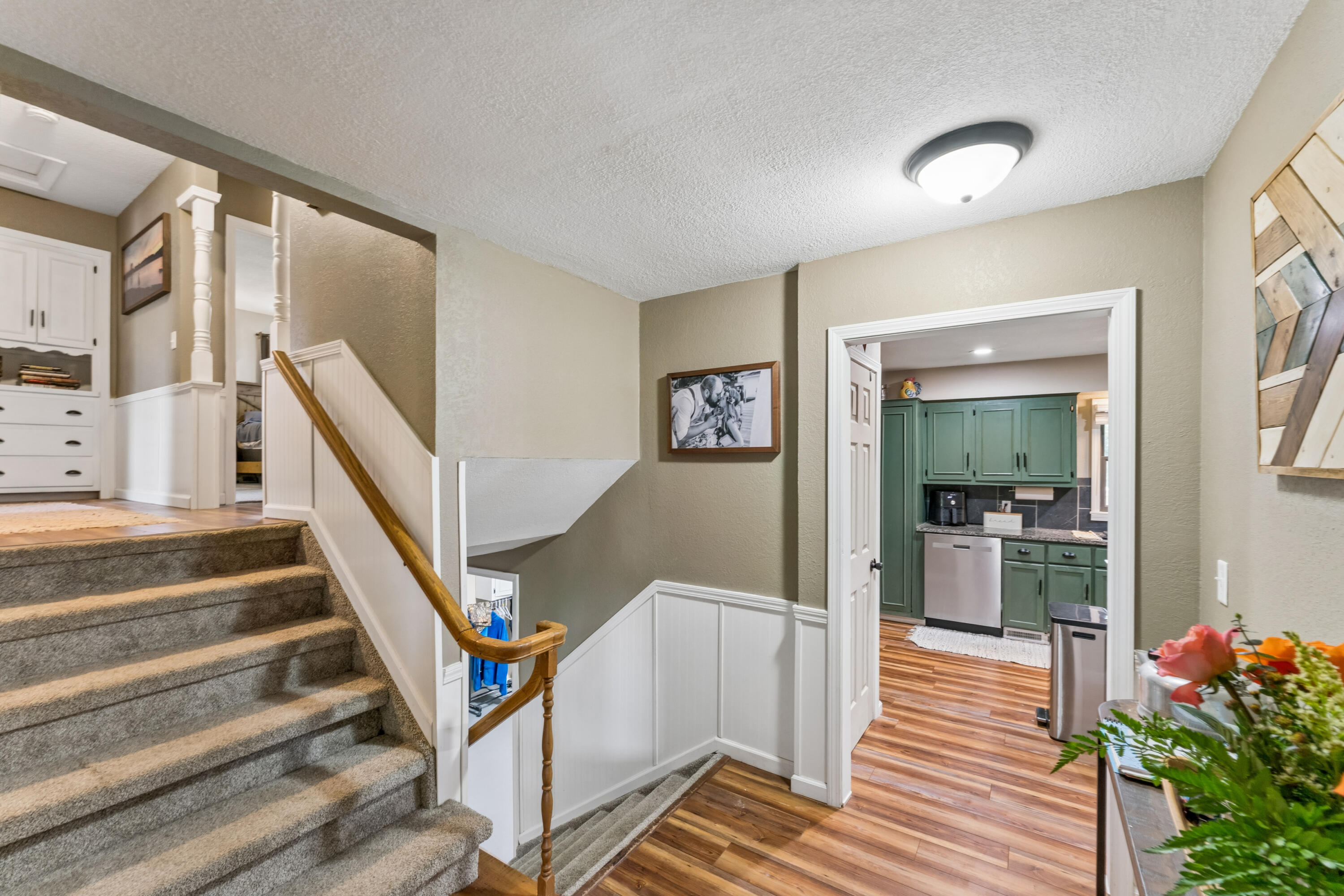 7 Sherwood Trail Property Photo 5