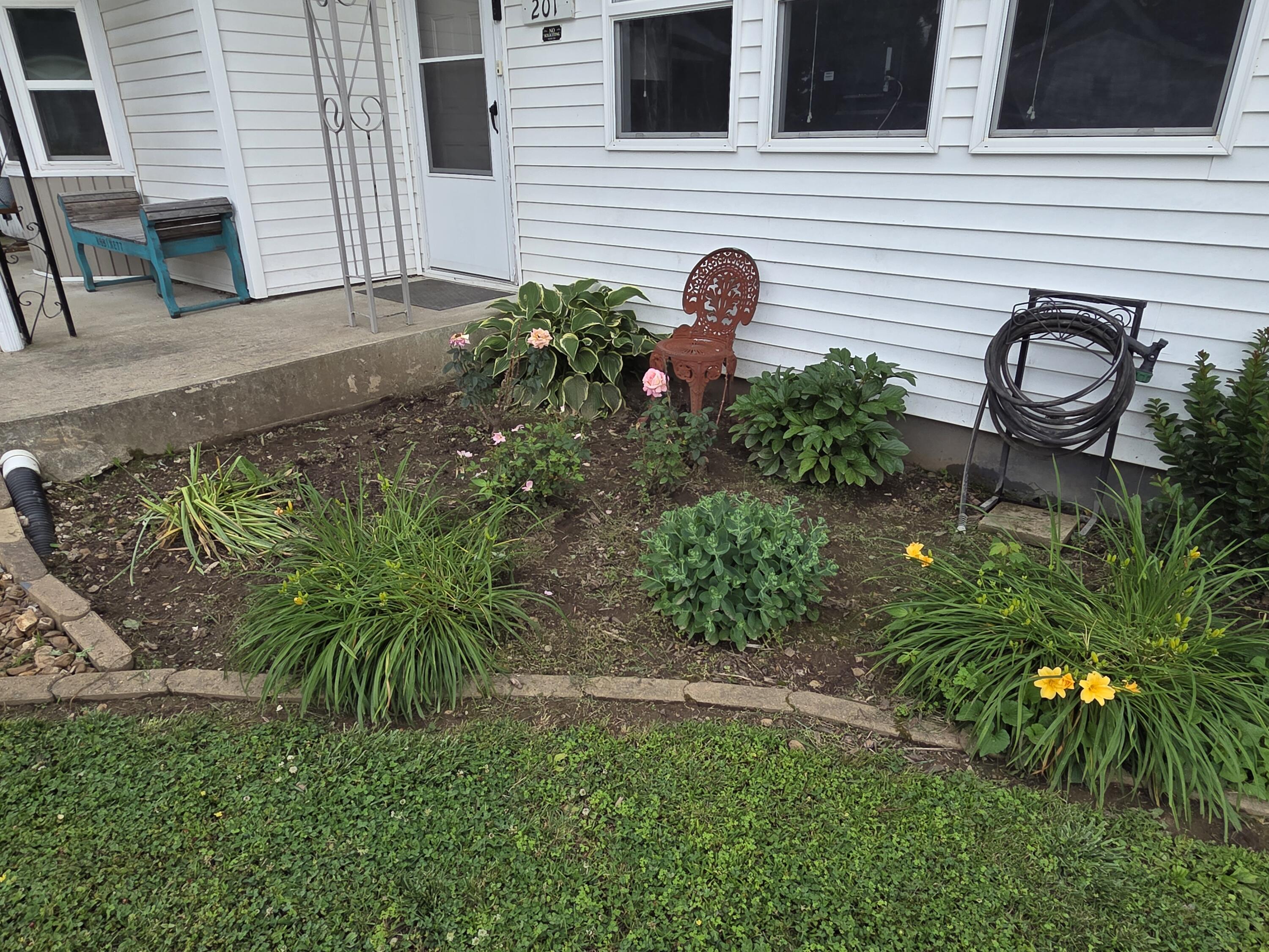 201 South Everett Street Property Photo 5