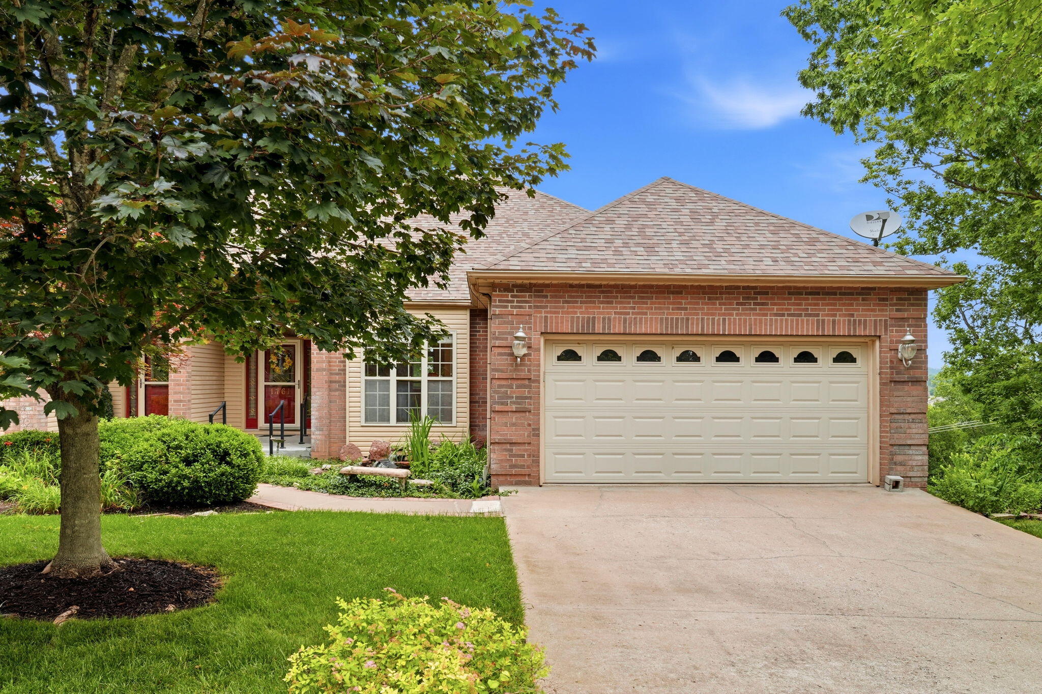 1761 Cedar Ridge Way Property Photo 1