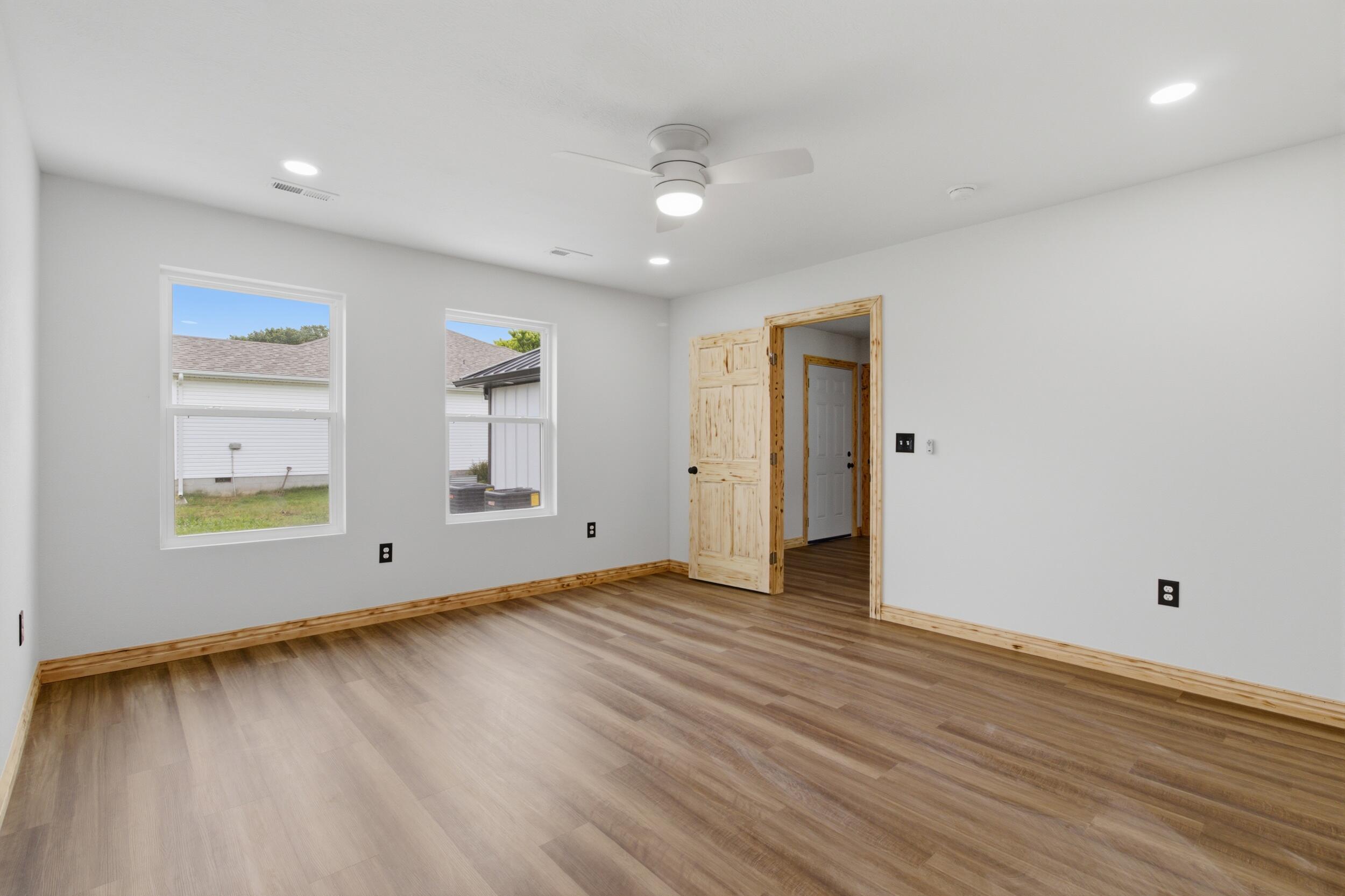 206 Travis Street Property Photo 21