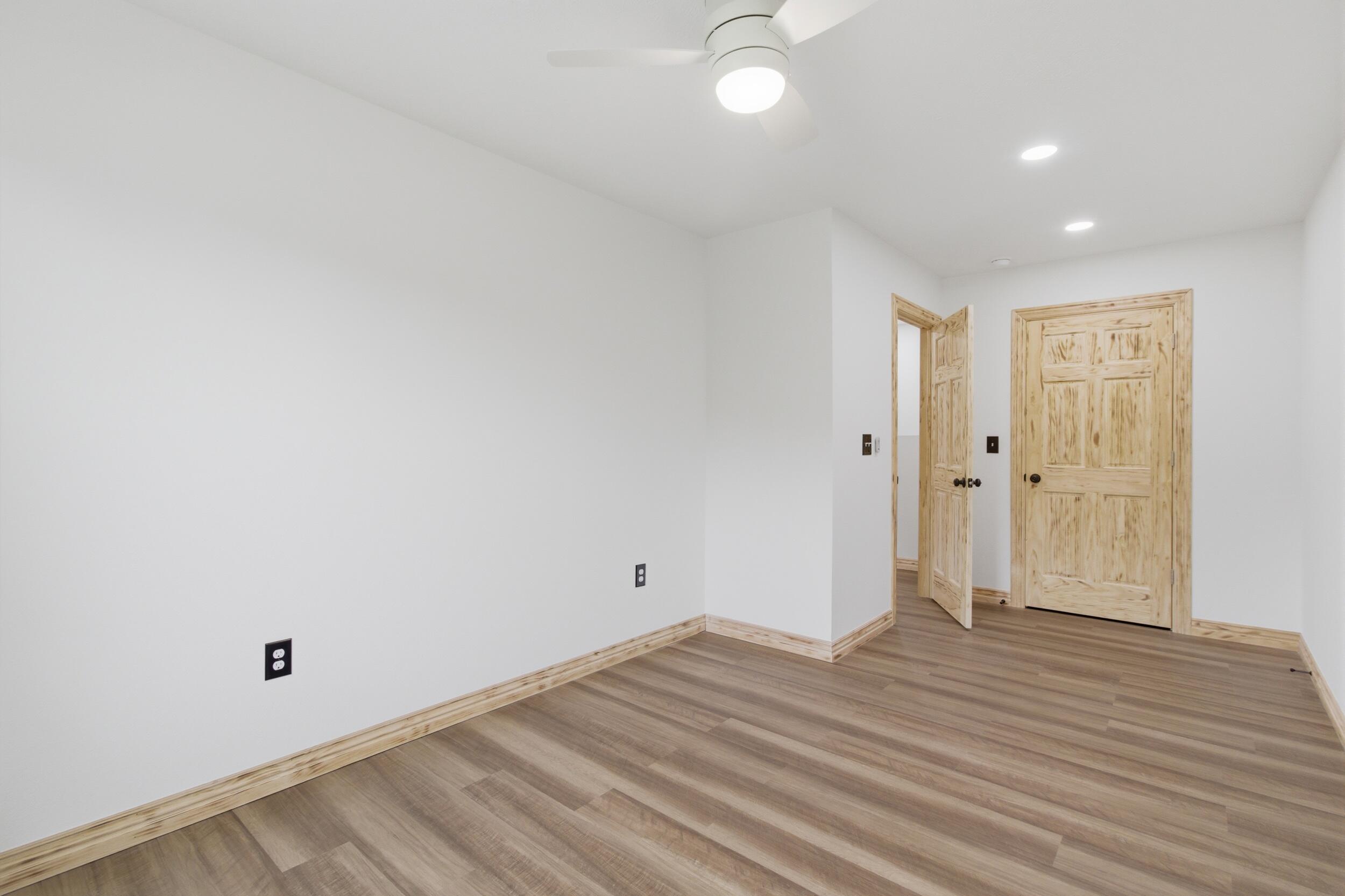 206 Travis Street Property Photo 29