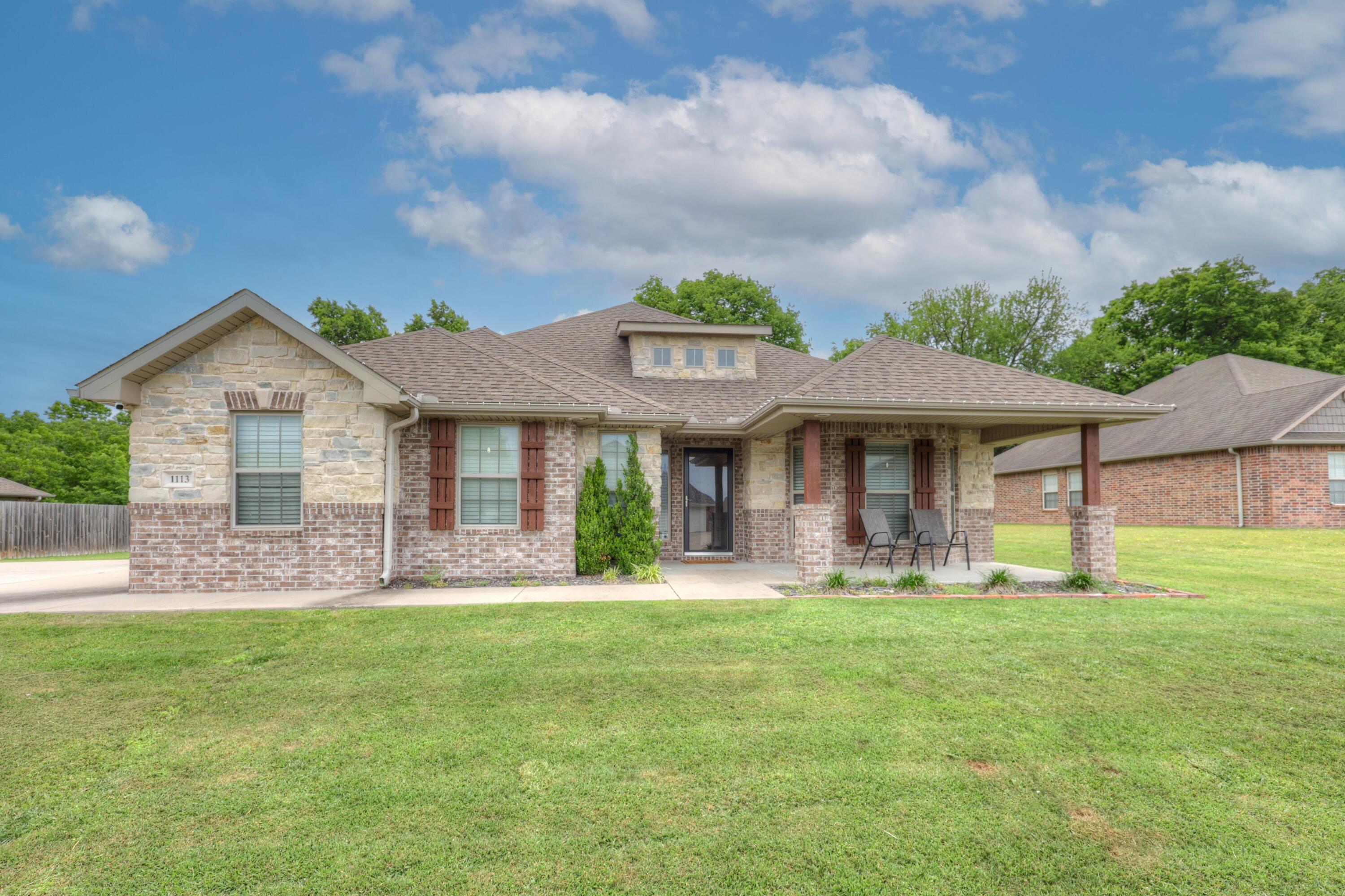 1113 Chesterfield Drive Property Photo 1