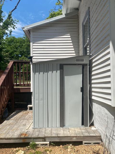 199 School Street Property Photo 27