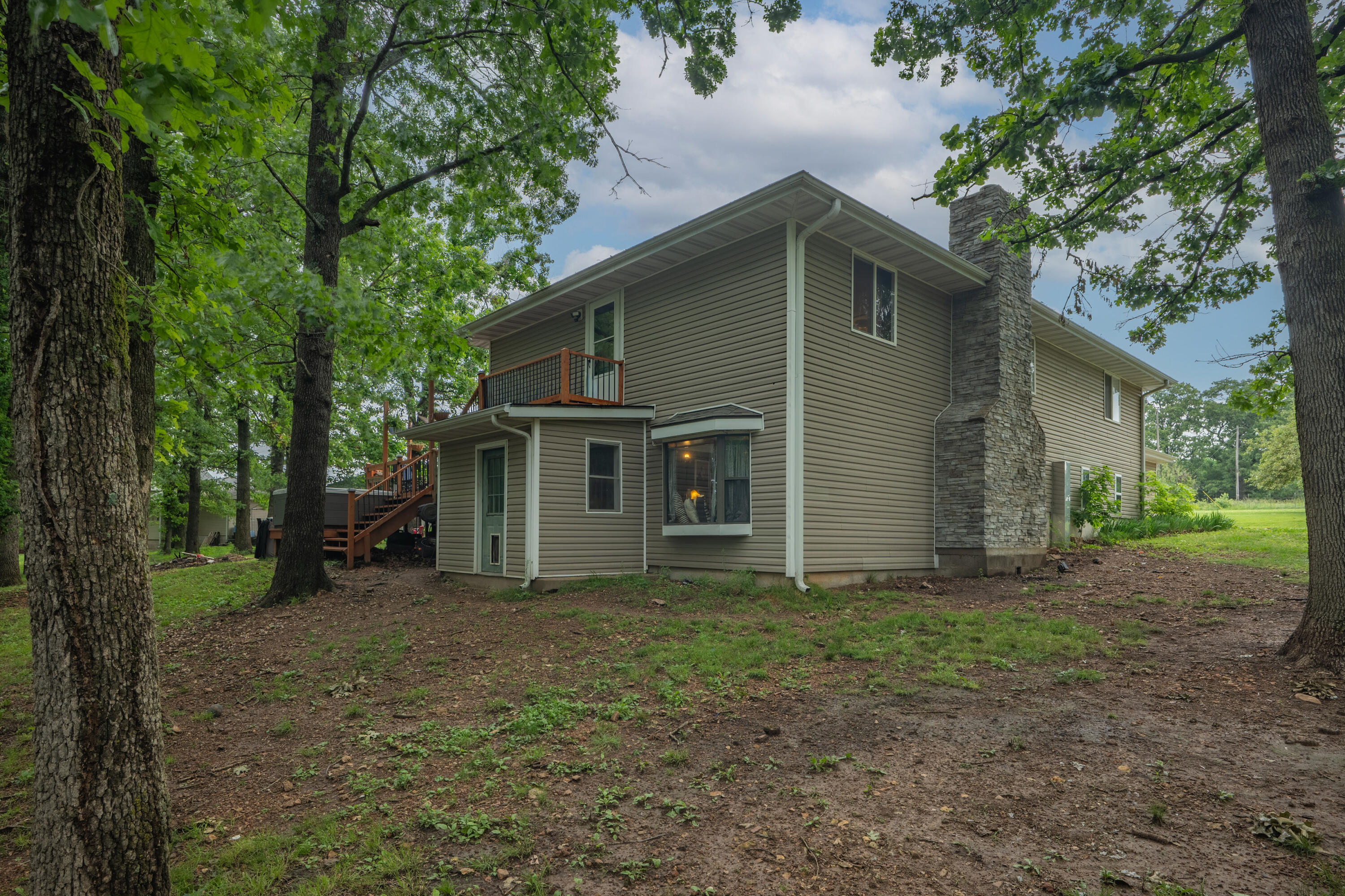 19082 Norway Road Property Photo 6