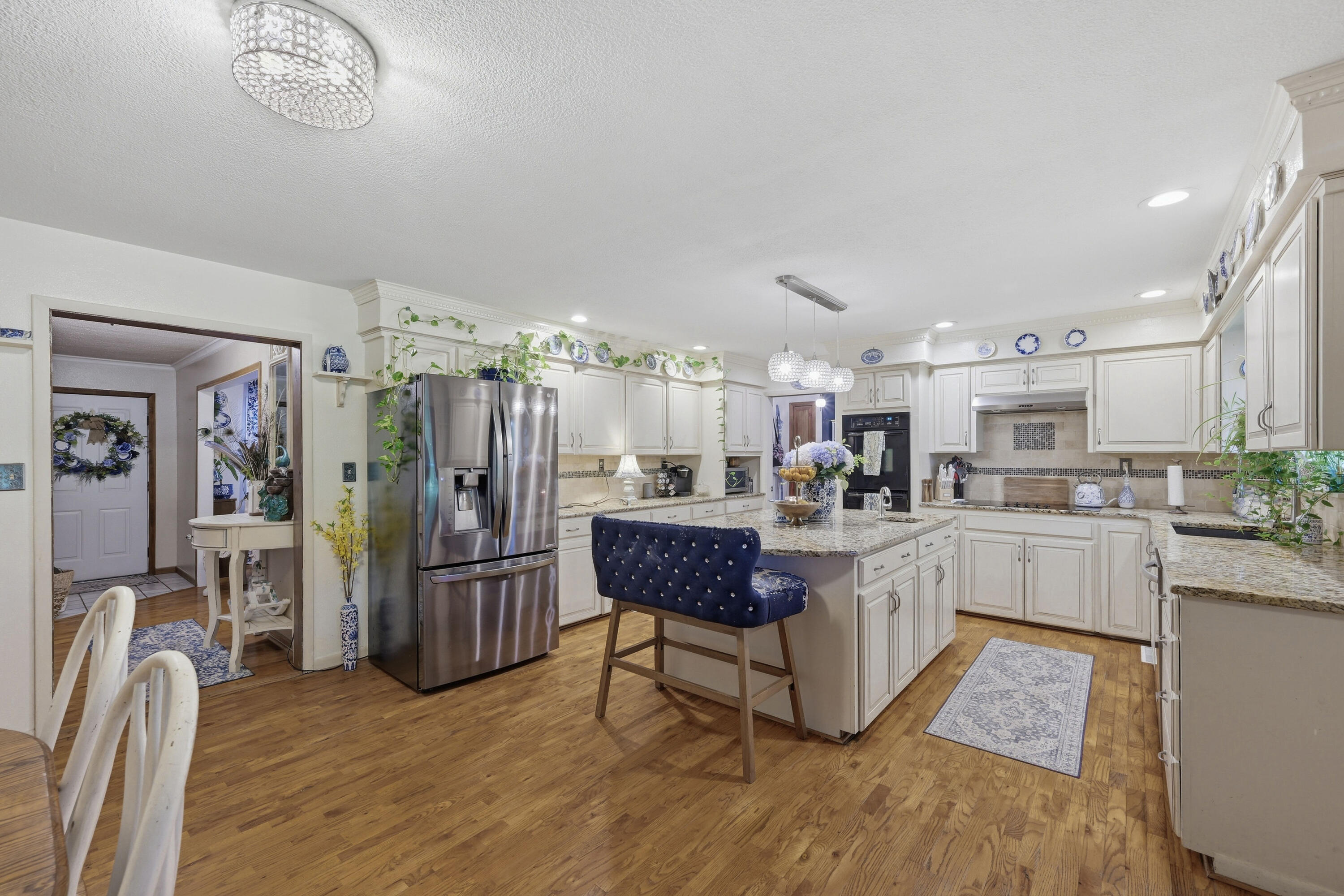 19082 Norway Road Property Photo 8