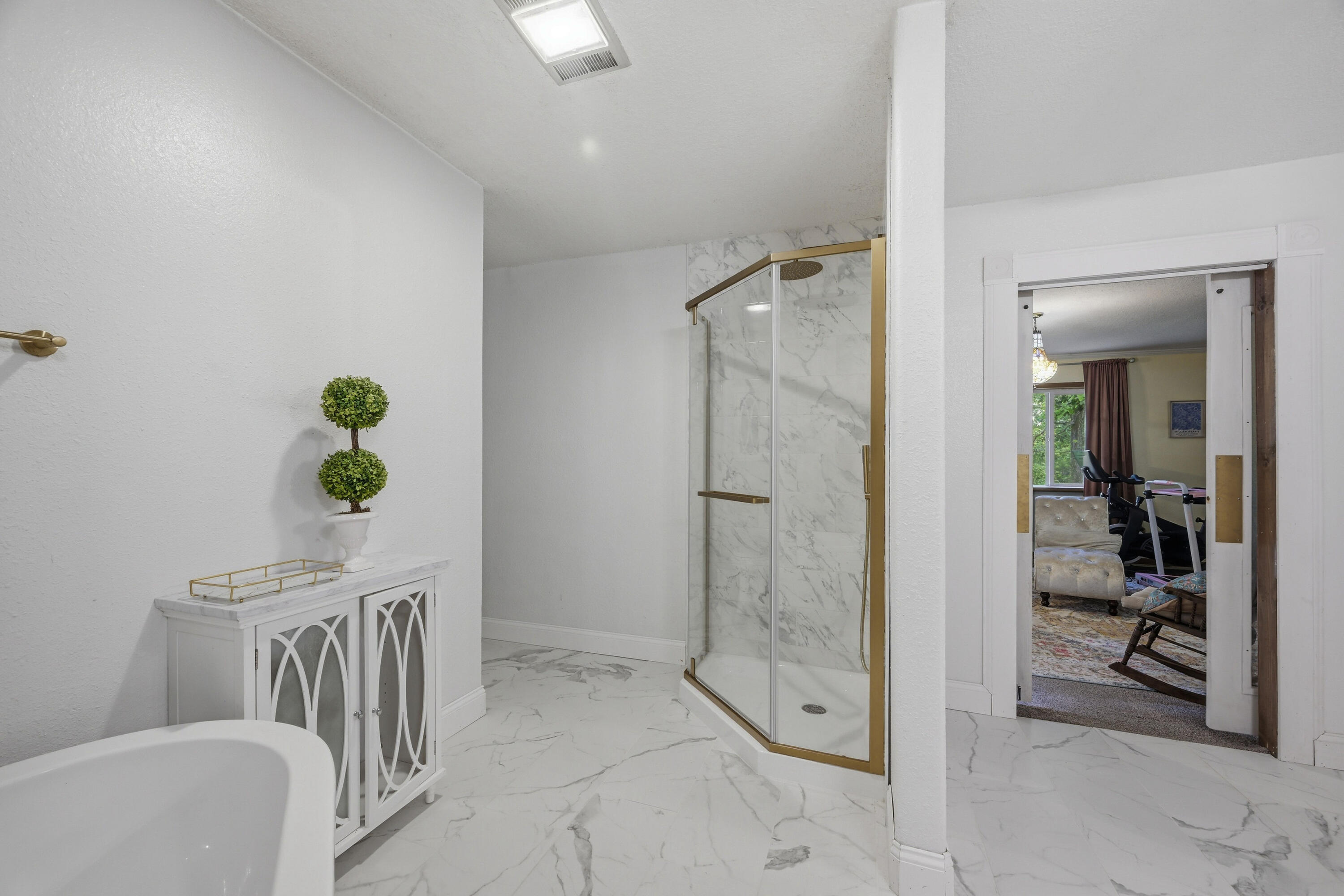 19082 Norway Road Property Photo 23